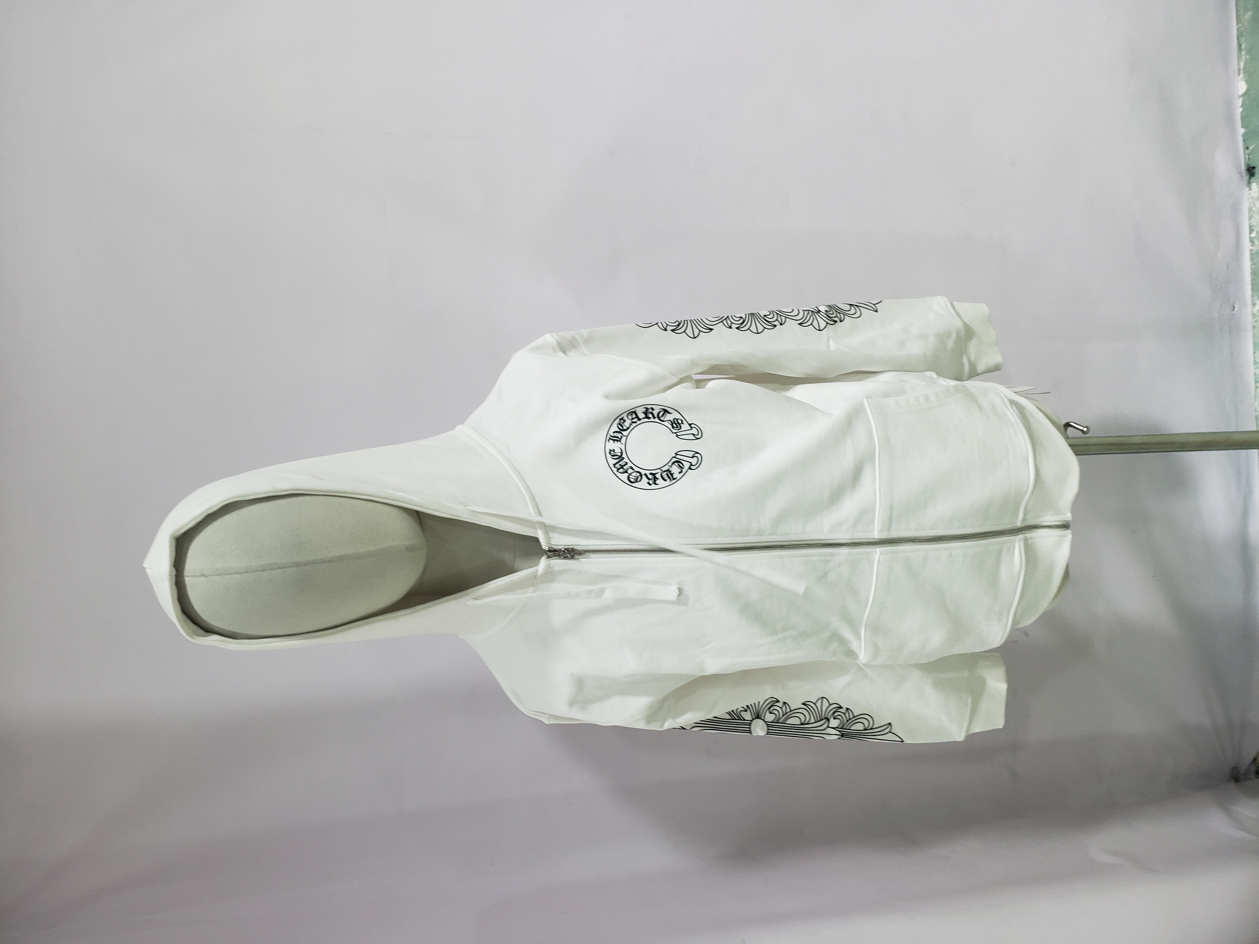 CHROME HEARTS Hoodie K5001 review stockxkicks 01