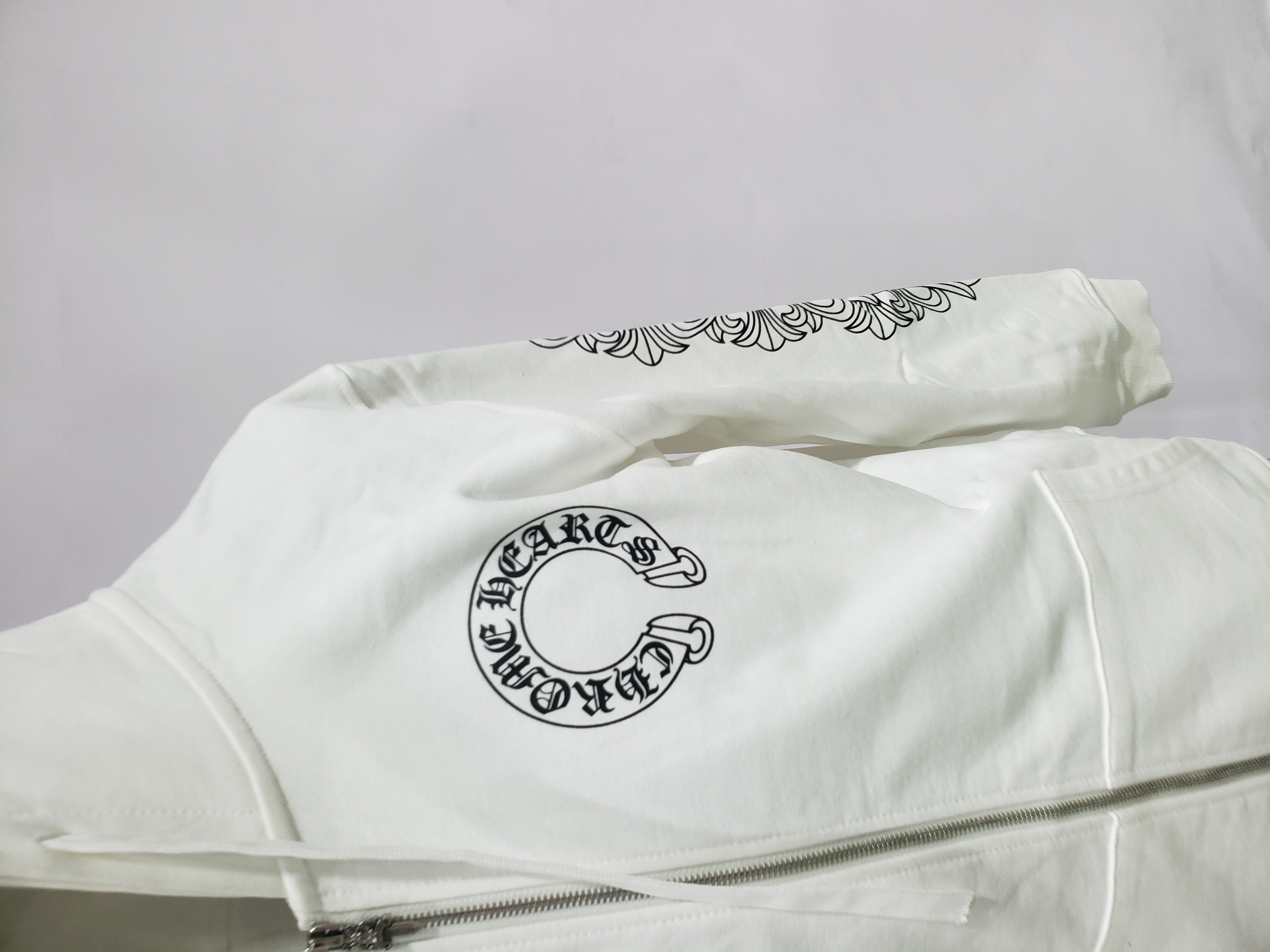 CHROME HEARTS Hoodie K5001 review stockxkicks 02