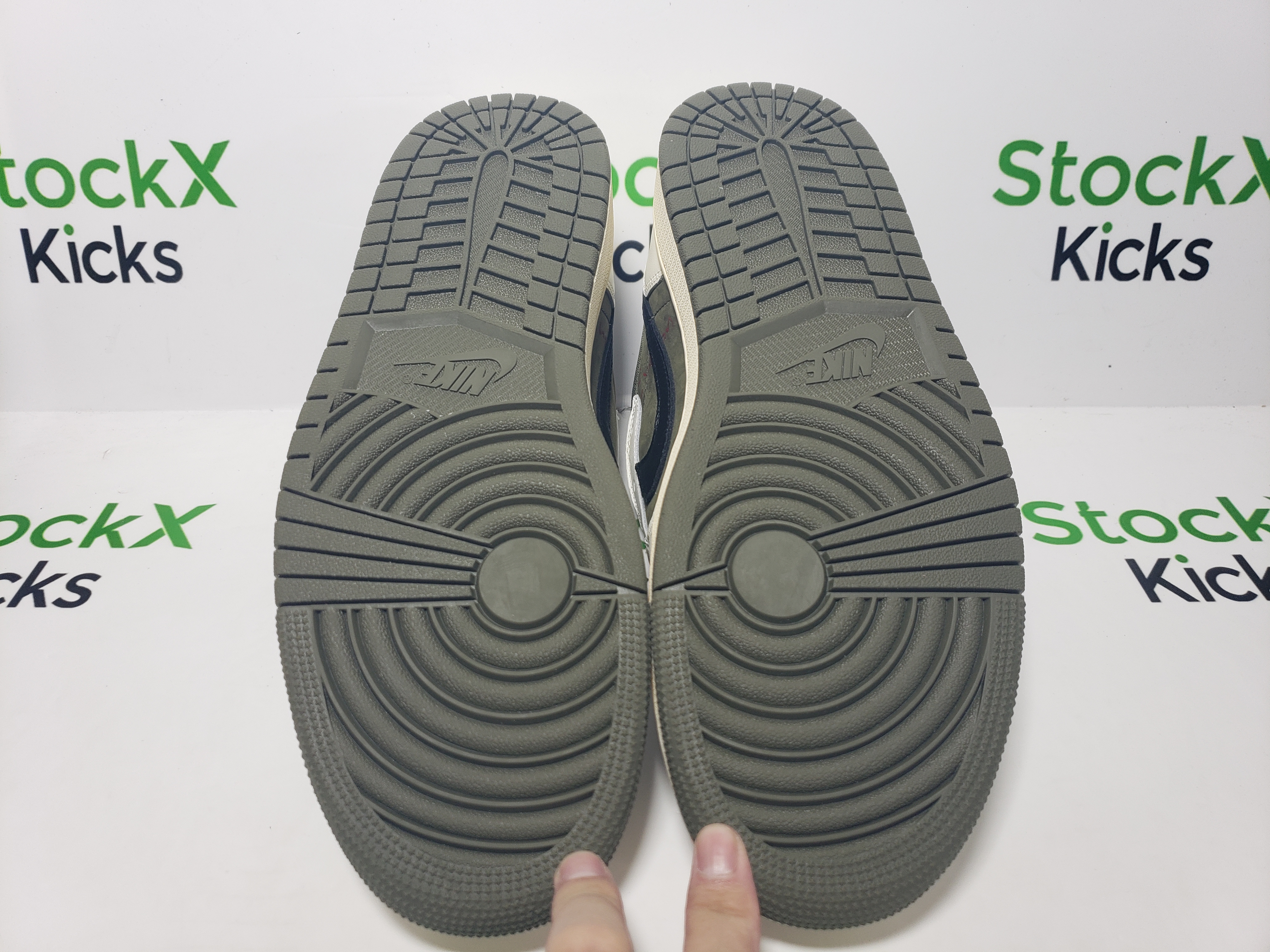 PK God Batch Air Jordan 1 Retro Low OG SP Travis Scott Medium Olive DM7866-200 review stockxkicks 04