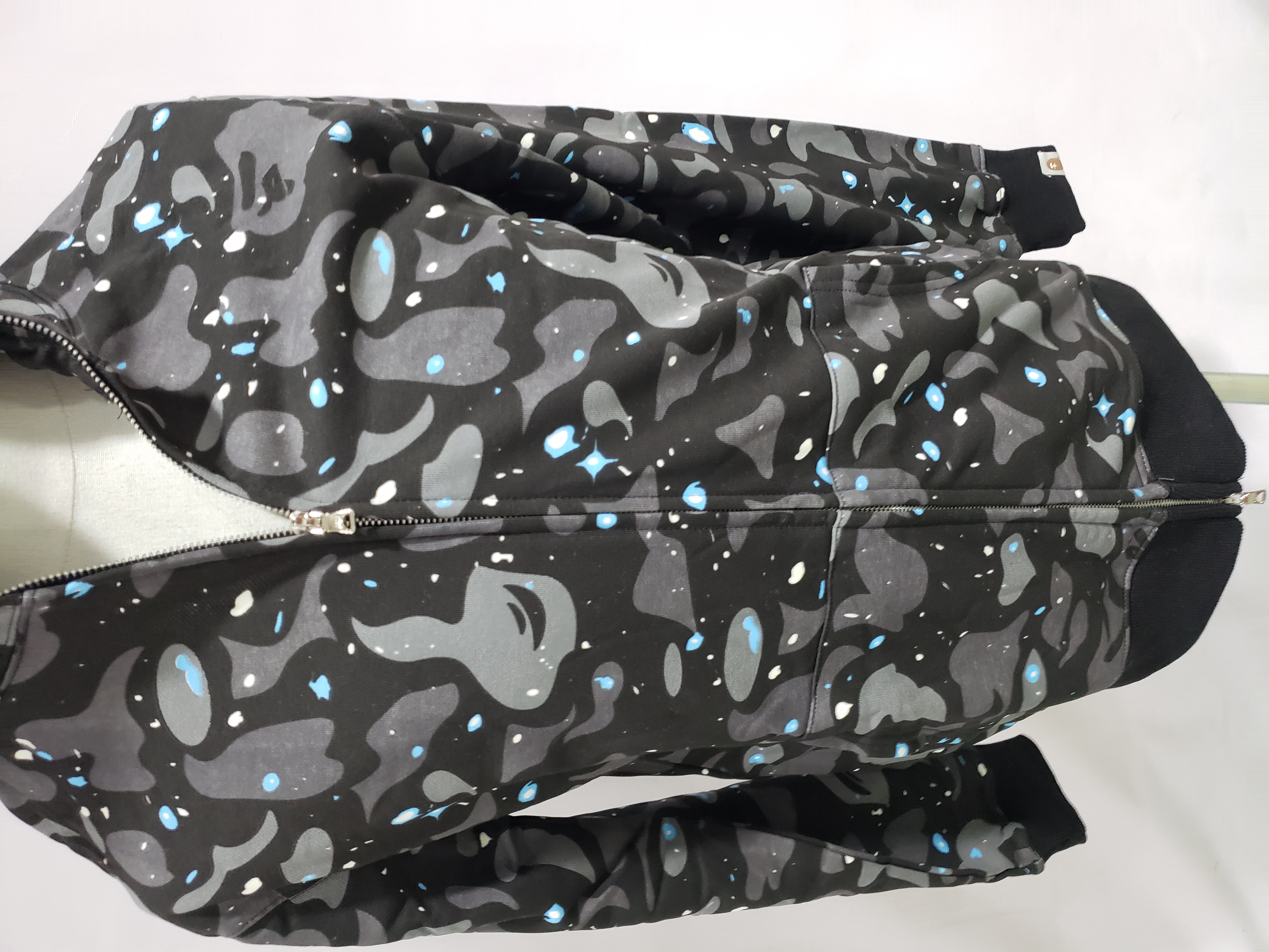 BAPE Space Camo Shark WGM Full-Zip Hoodie Black review stockxkicks 02