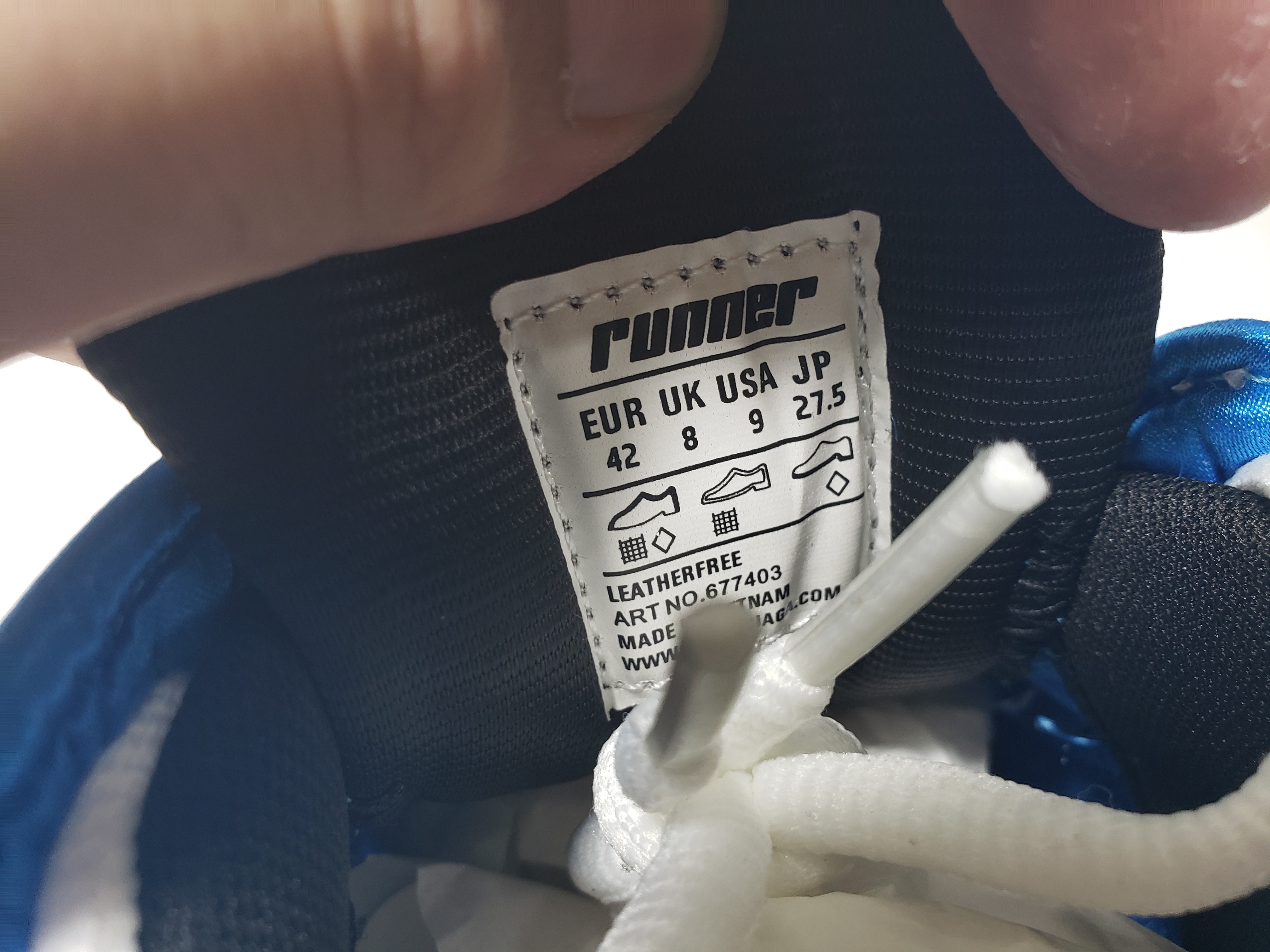 Balenciaga Runner Sneaker White Blue 677403 W3RB3 4912 review stockxkicks 03