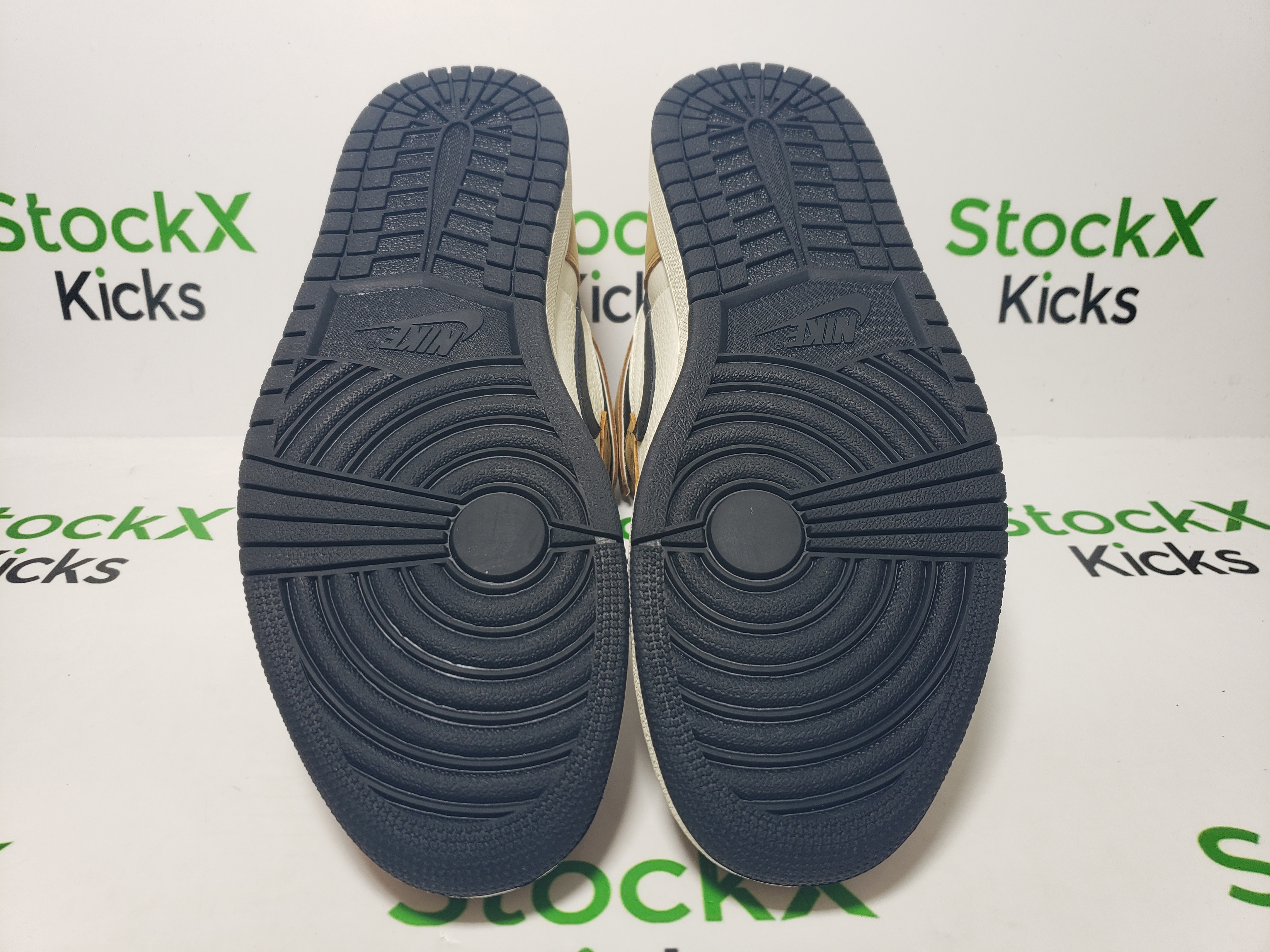  PK God Batch Air Jordan 1 Retro High Rookie of the Year 555088-700 review stockxkicks 04