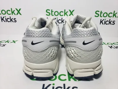 Nike Zoom Vomero 5 Photon Dust Metallic Silver FD0884-025 review Stockxkicks 02