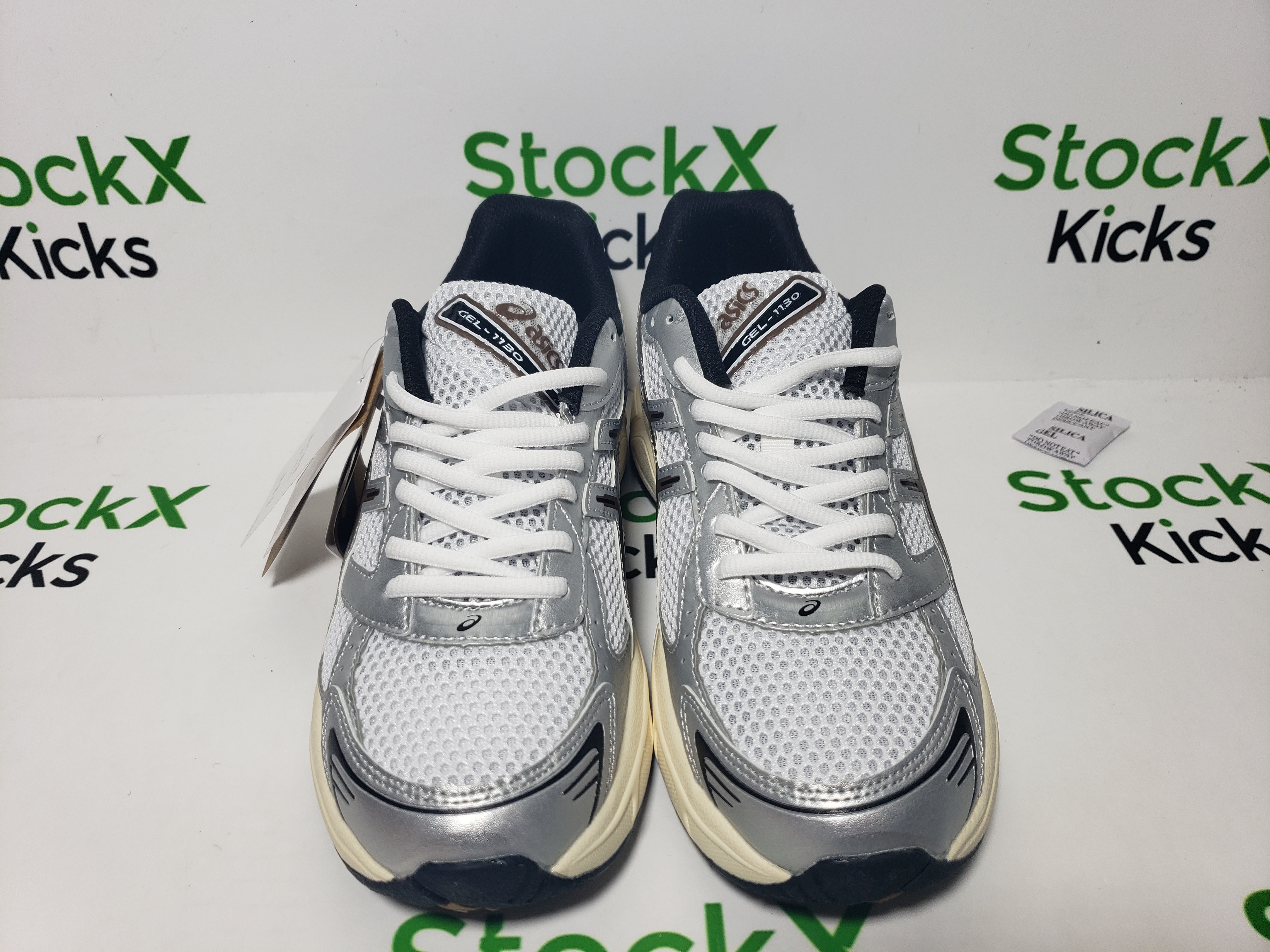 ASICS Gel-1130 Clay Canyon 1201A256-113 review Stockxkicks 01