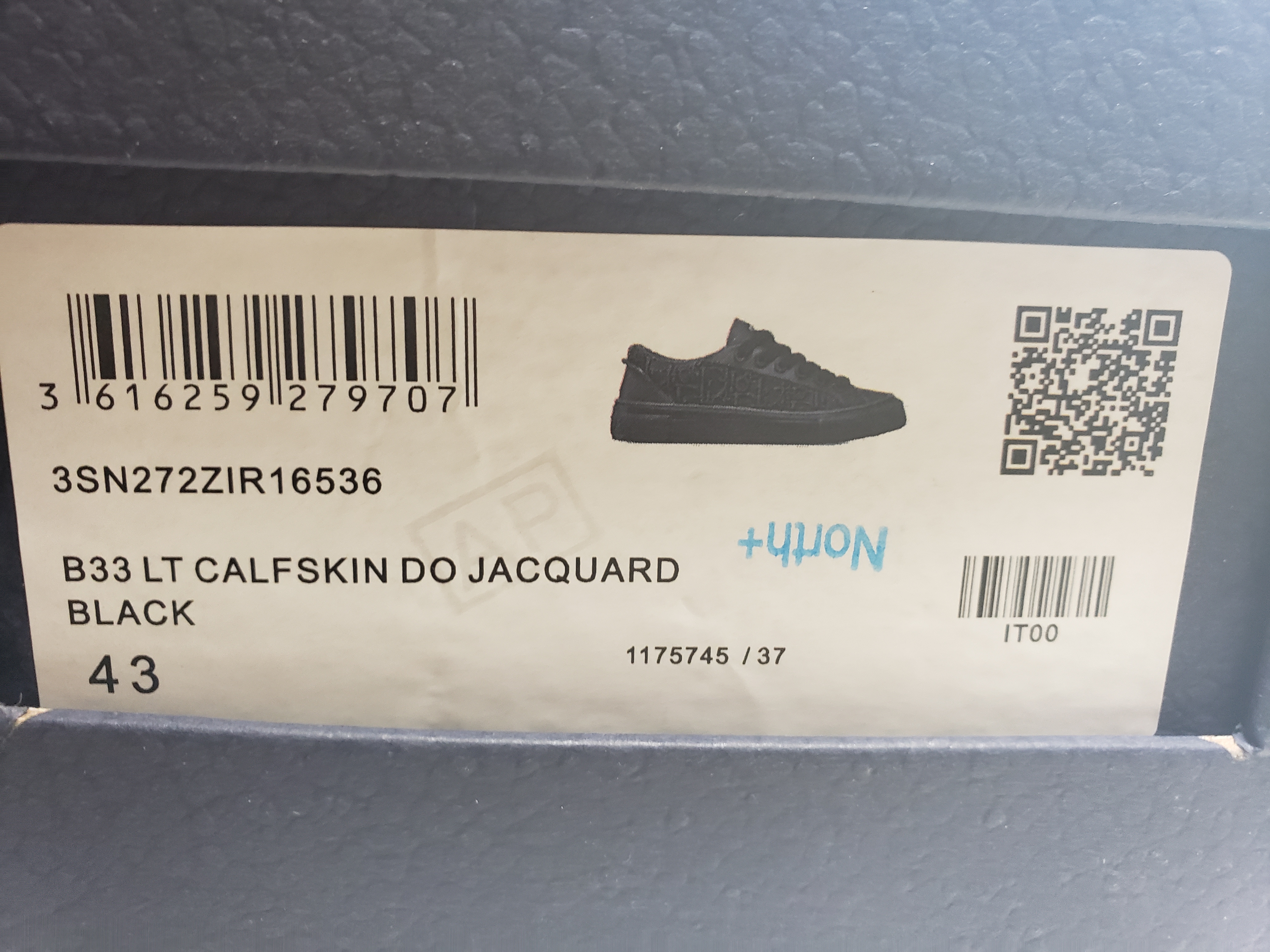 Dior B33 Sneaker Black Smooth Calfskin Oblique Raised Embroidery 3SN303ZYQ_H900 review Stockxkicks 00