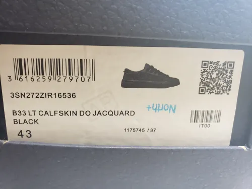 Dior B33 Sneaker Black Smooth Calfskin Oblique Raised Embroidery 3SN303ZYQ_H900 review 