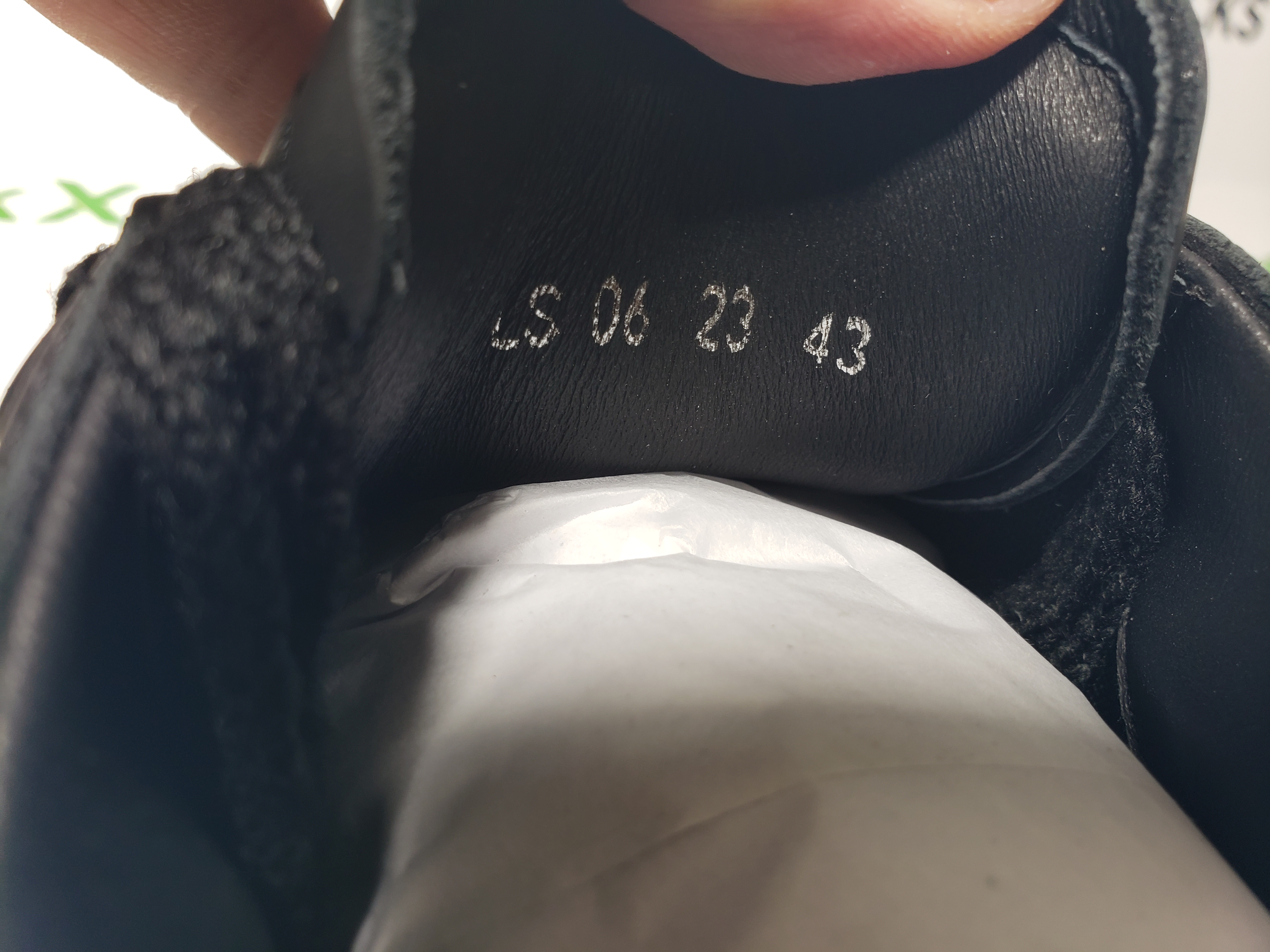 Dior B33 Sneaker Black Smooth Calfskin Oblique Raised Embroidery 3SN303ZYQ_H900 review Stockxkicks 03