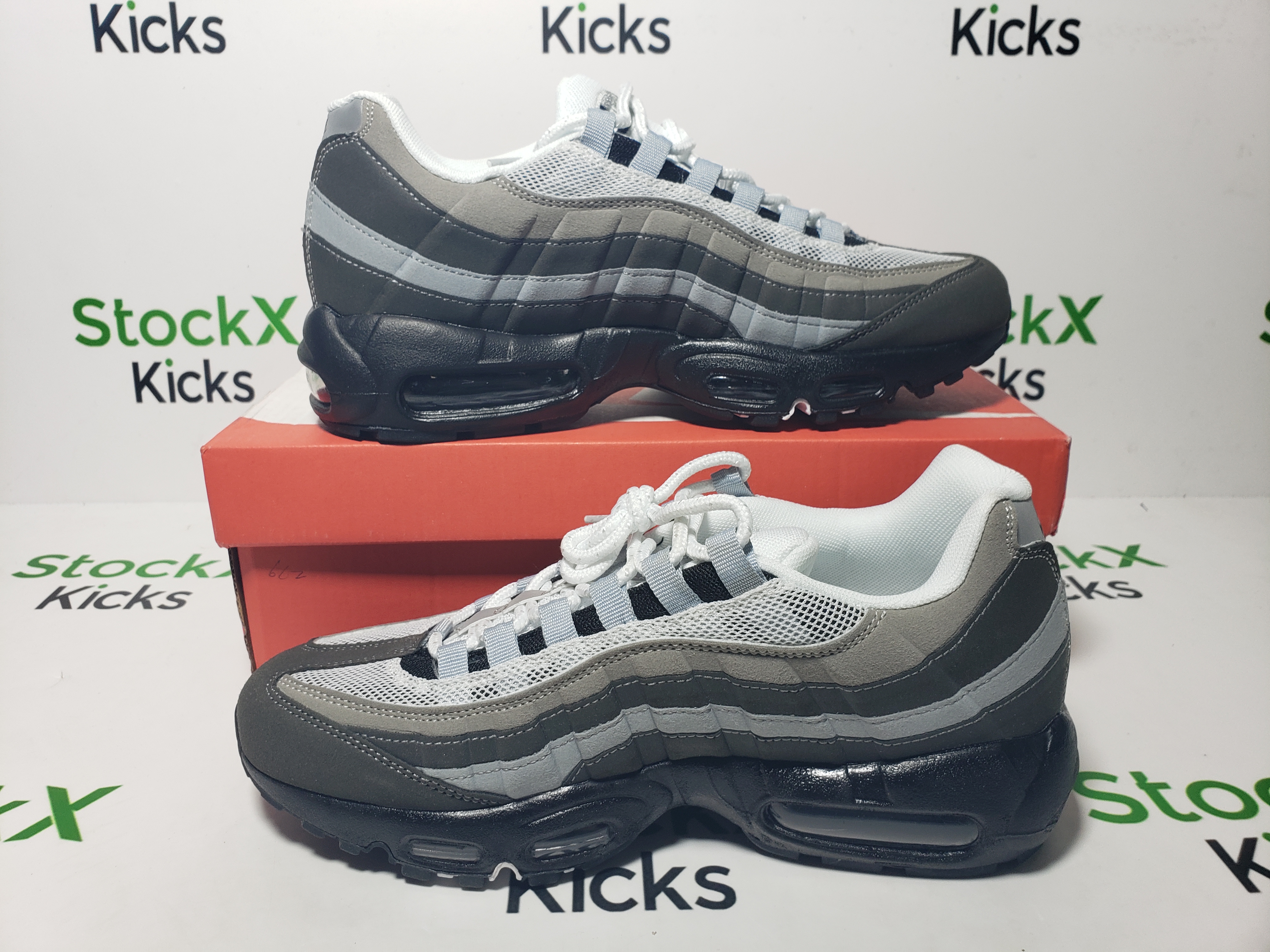 Nike Air Max 95 OG Neon CT1689-001 review Stockxkicks 06