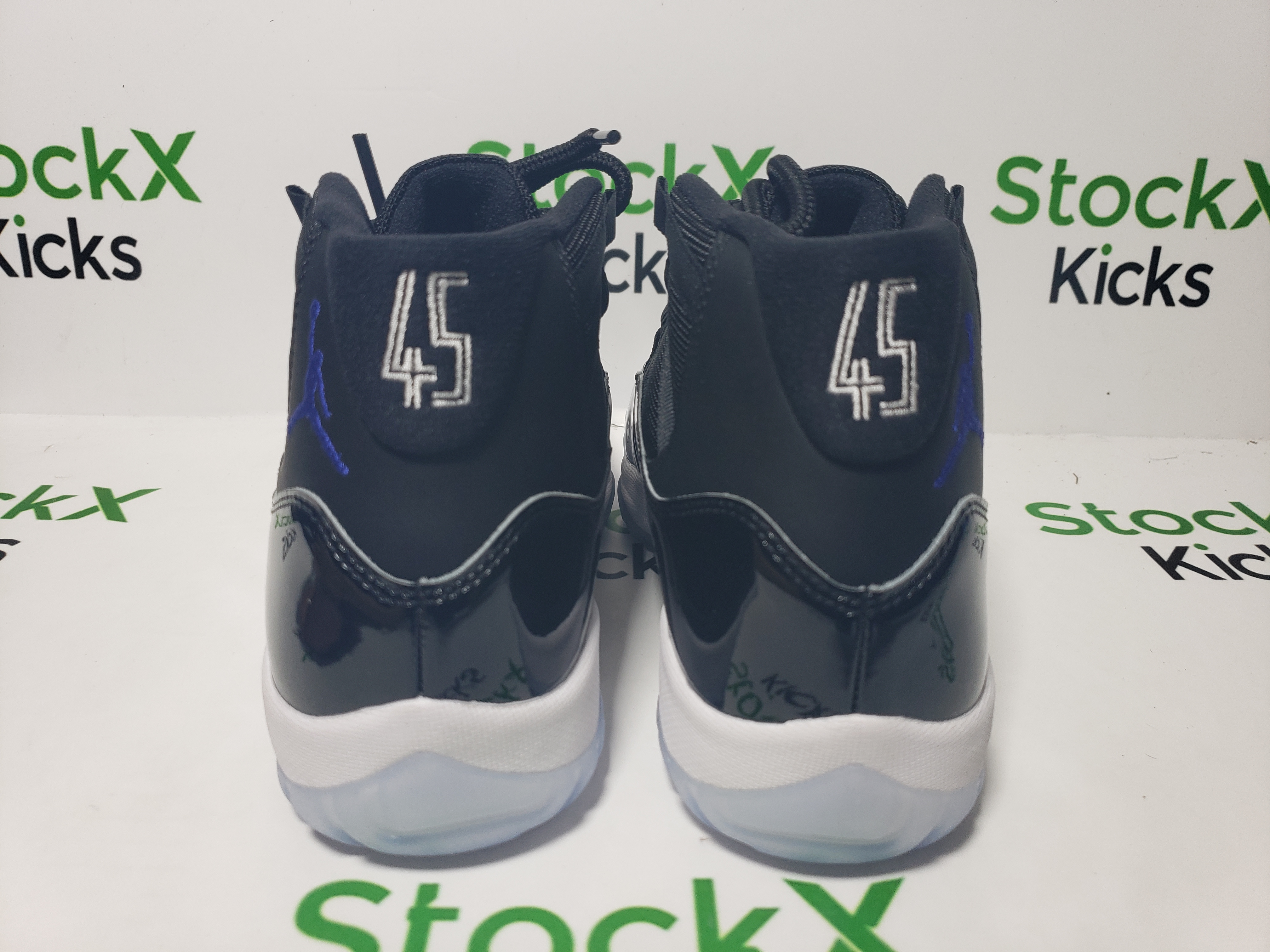 PK God Batch Air Jordan 11 Retro Space Jam (2016) 378037-003  review Stockxkicks 02