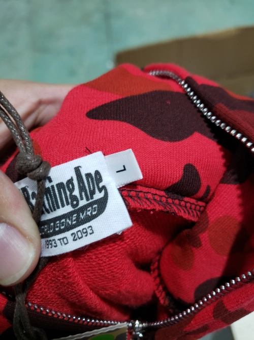 BAPE Color Camo Shark Zip Hoodie Red 4580793322511 review 