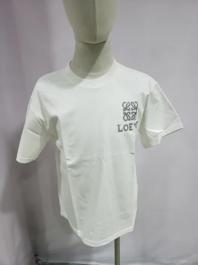 Loewe 24ss Hot diamond Four-Leaf Clover T-Shirt White review Stockxkicks 01