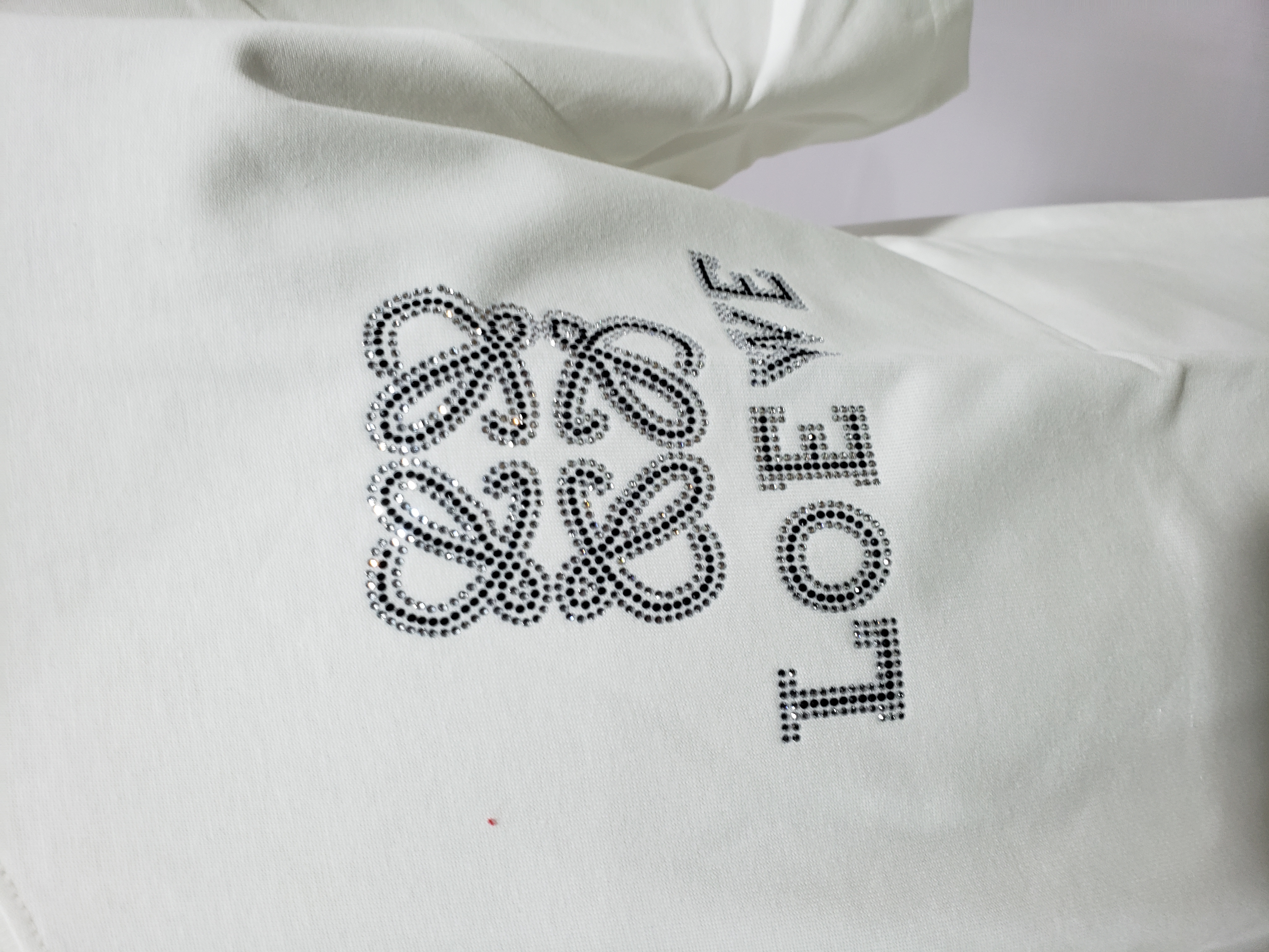 Loewe 24ss Hot diamond Four-Leaf Clover T-Shirt White review Stockxkicks 02