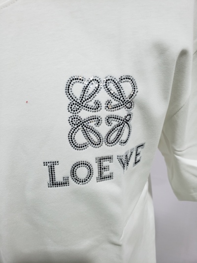 Loewe 24ss Hot diamond Four-Leaf Clover T-Shirt White review Stockxkicks 02