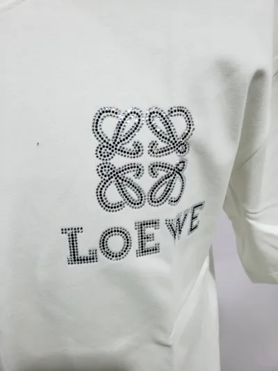 Loewe 24ss Hot diamond Four-Leaf Clover T-Shirt White review Stockxkicks 02