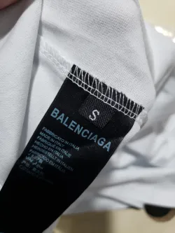 Balenciaga Miami Soccer T-Shirt Oversized White review Stockxkicks 01
