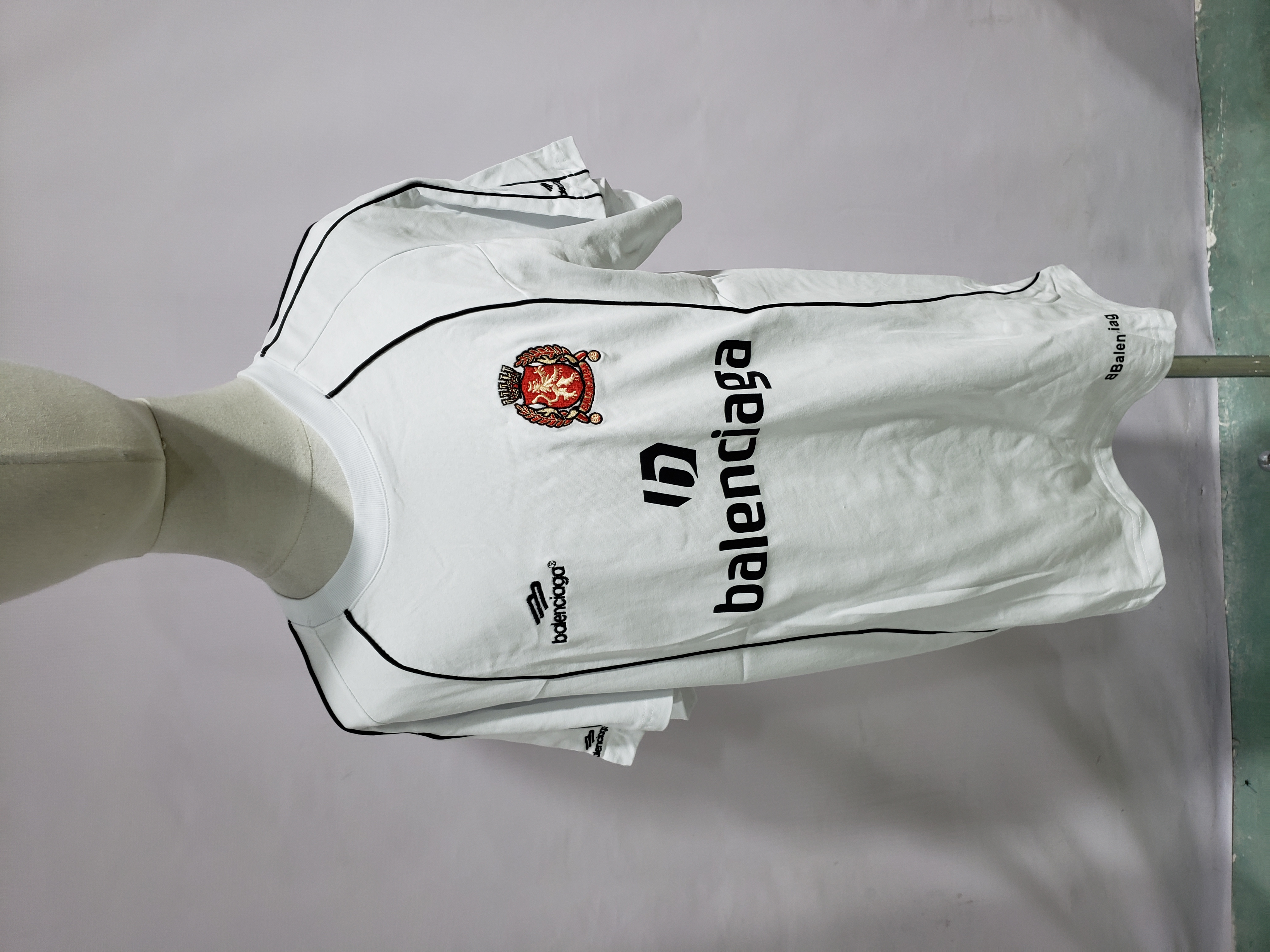 Balenciaga Miami Soccer T-Shirt Oversized White review Stockxkicks 01