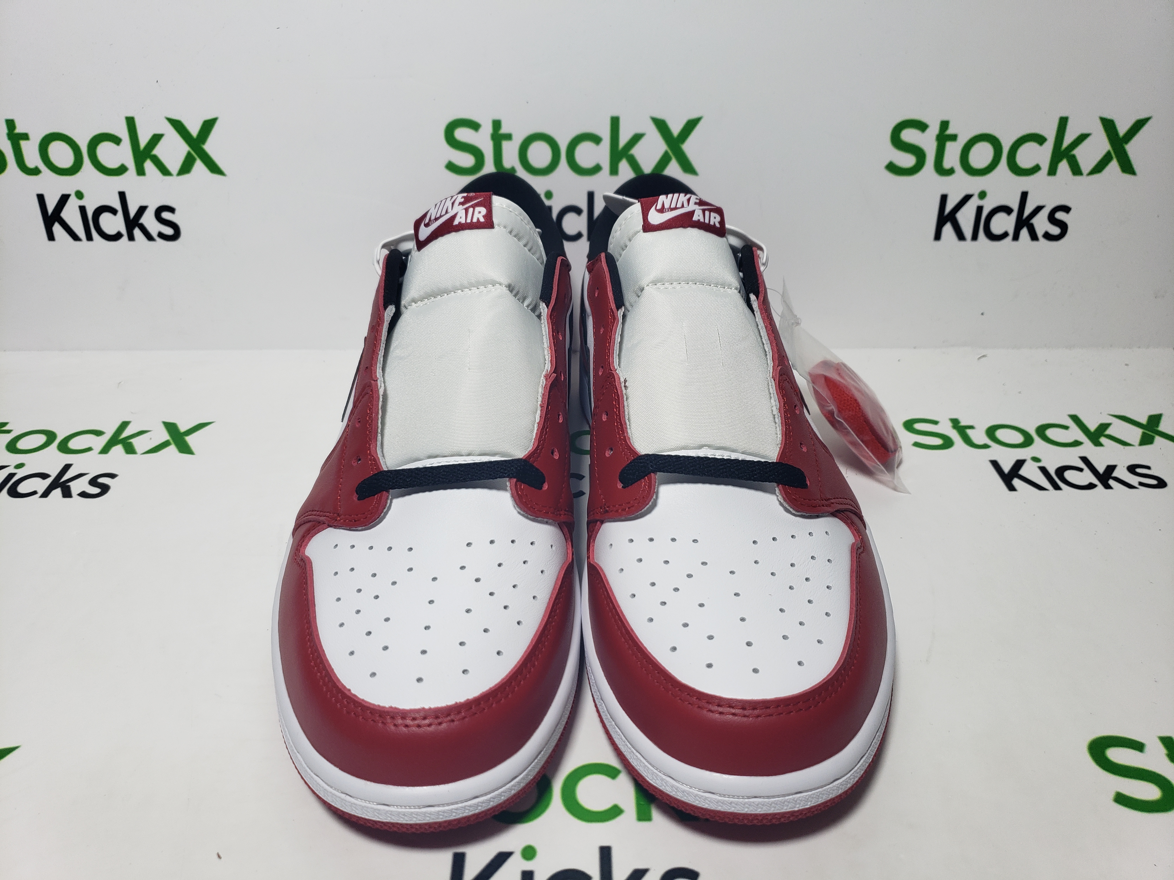 PK God Batch Jordan 1 Retro Low Chicago (2016) 705329-600 review Stockxkicks 01
