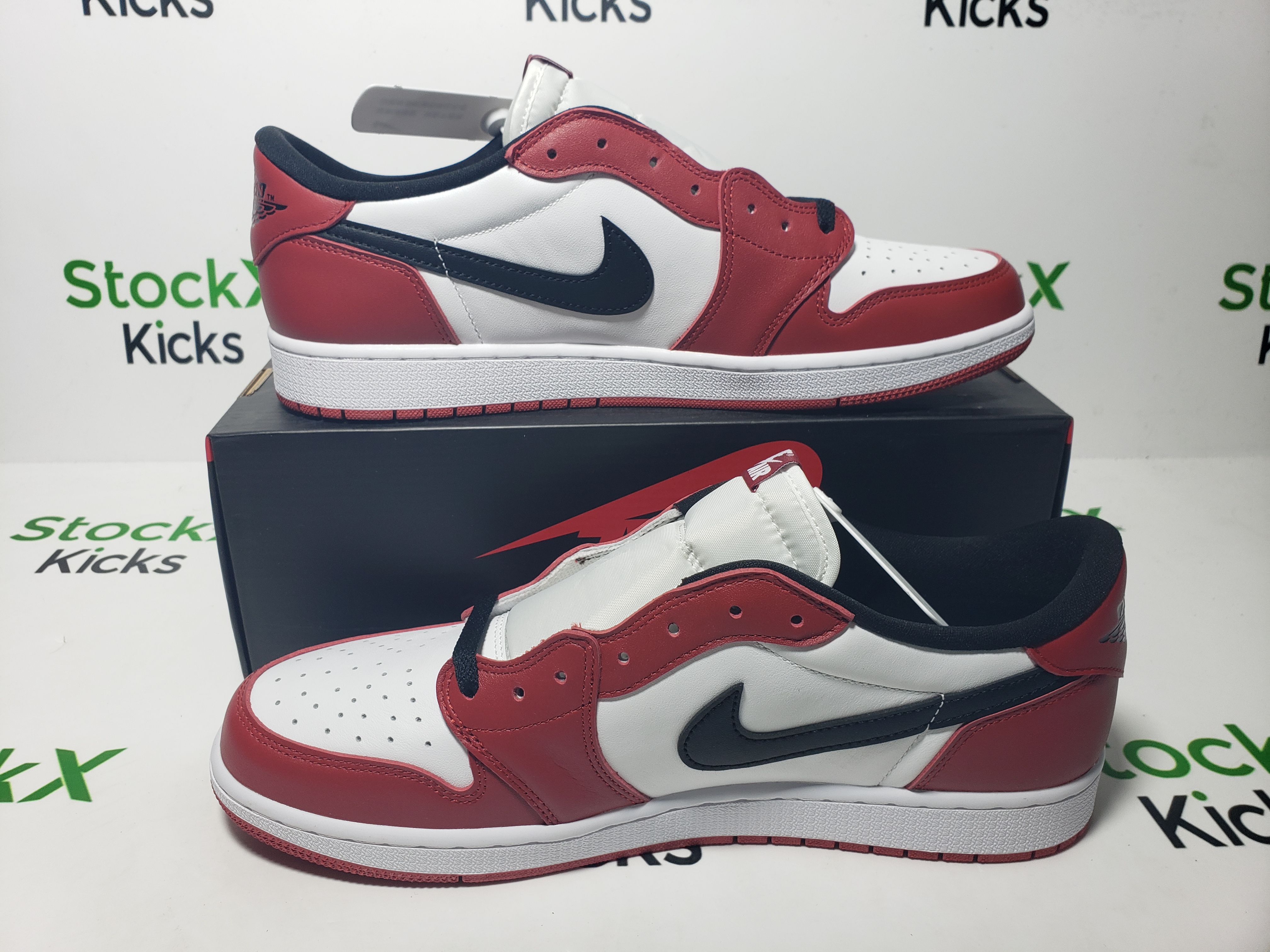 PK God Batch Jordan 1 Retro Low Chicago (2016) 705329-600 review Stockxkicks 06