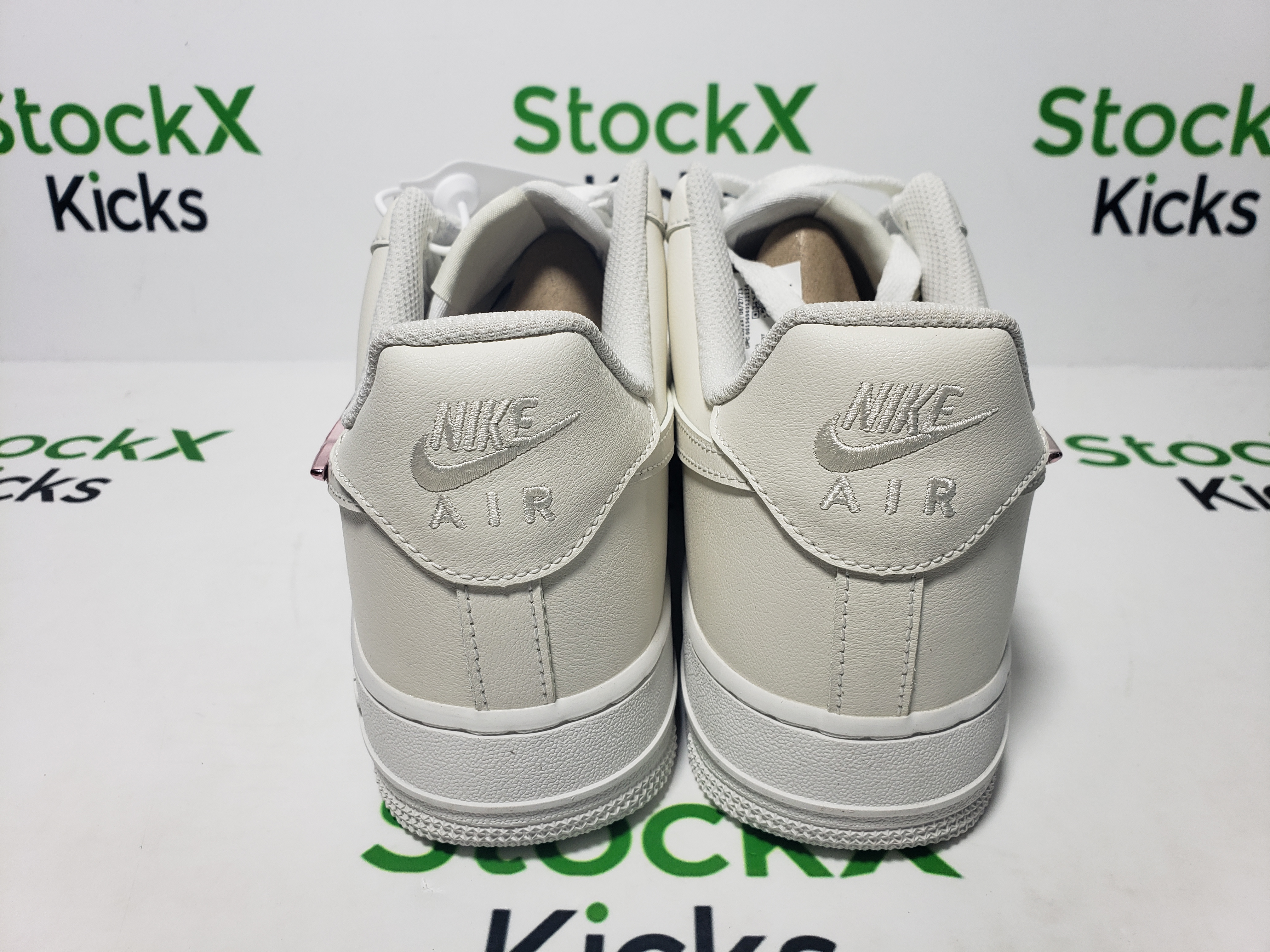 LJR Batch Nike Air Force 1 '07 LX 'Molten Metal Swoosh Pack Pink'  IF1686-161 review Stockxkicks 02