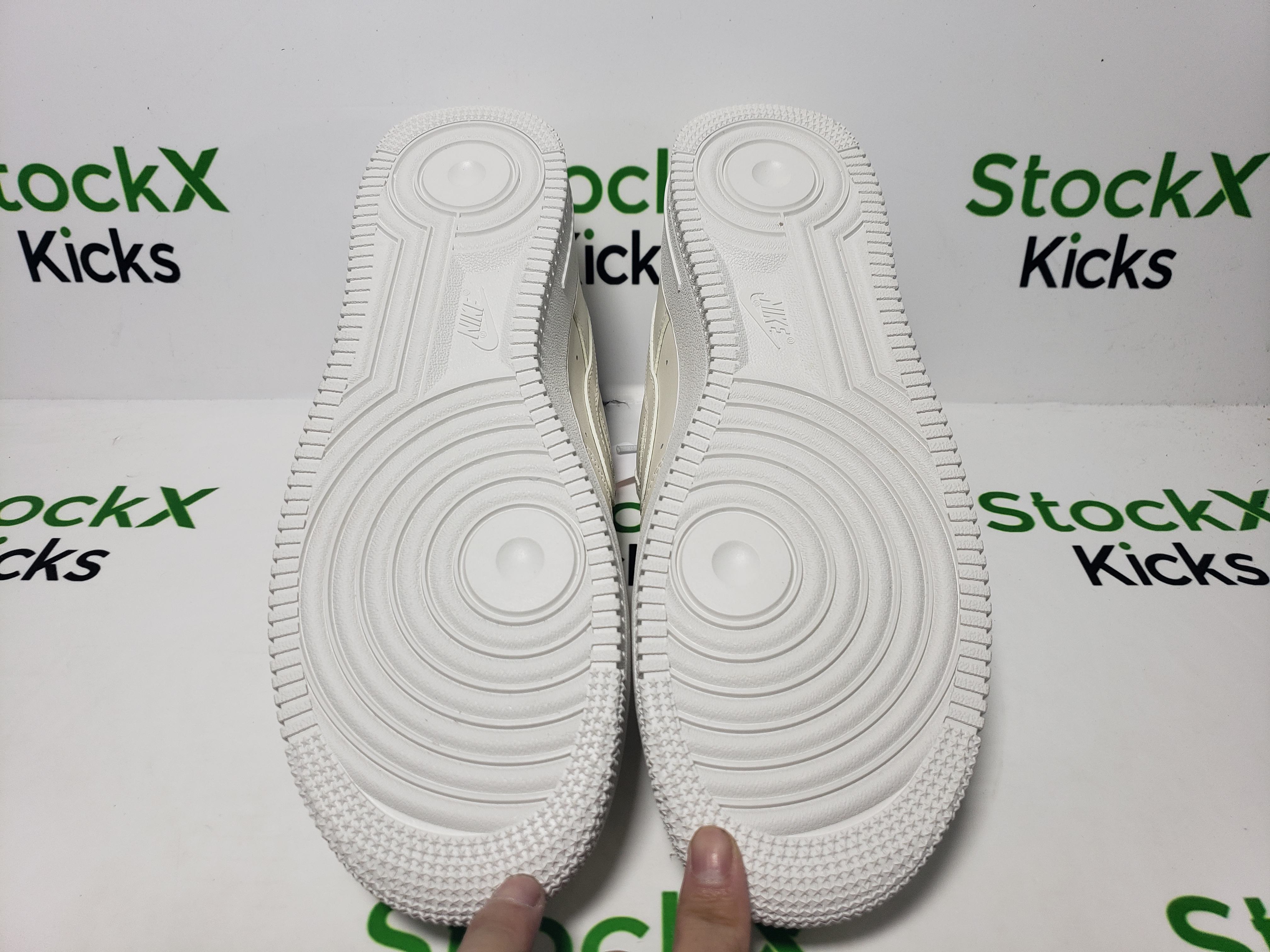 LJR Batch Nike Air Force 1 '07 LX 'Molten Metal Swoosh Pack Pink'  IF1686-161 review Stockxkicks 04