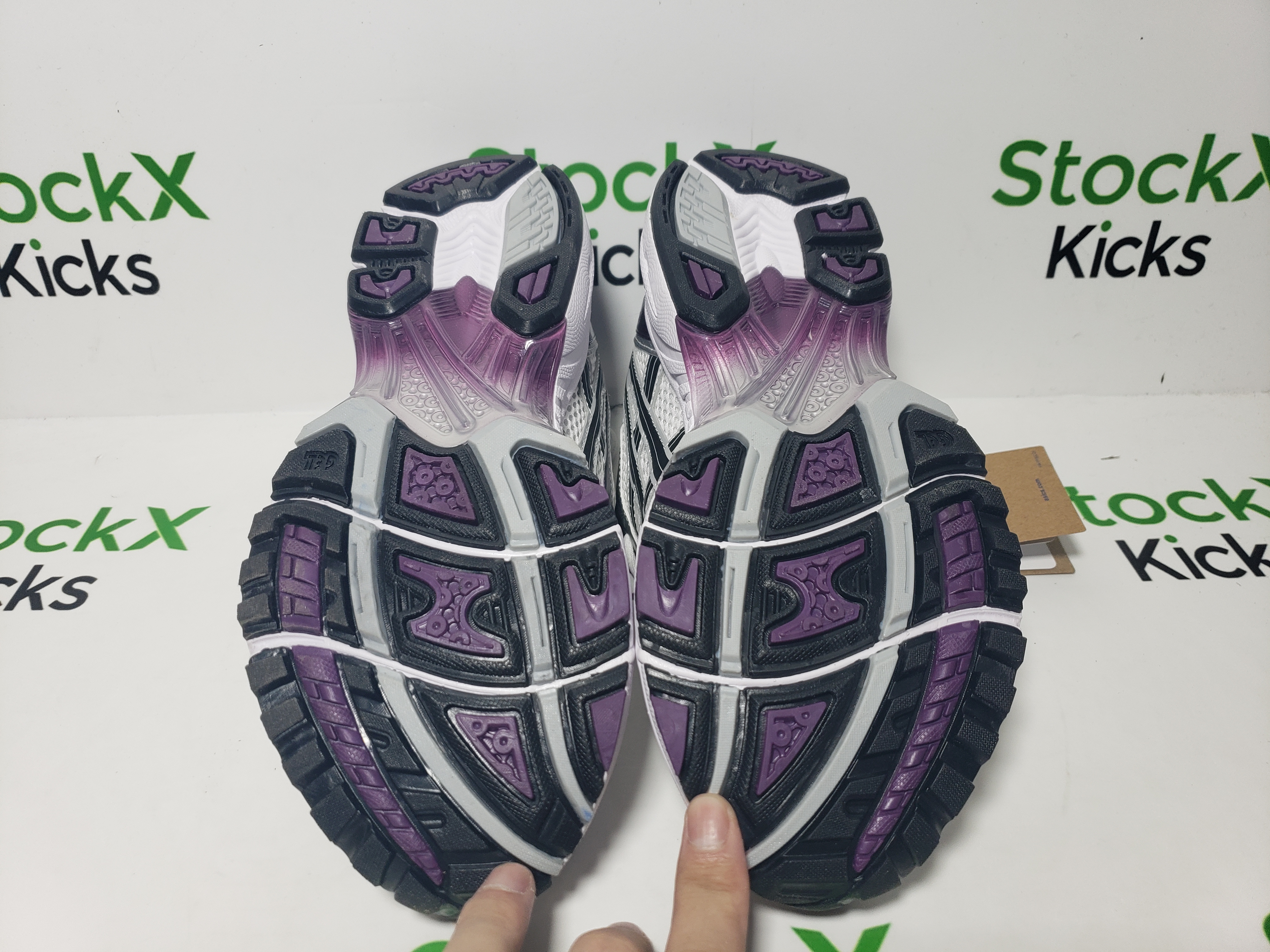 ASICS Gel-Kayano 14 White Dark Grape 1202A056-111 review Stockxkicks 04