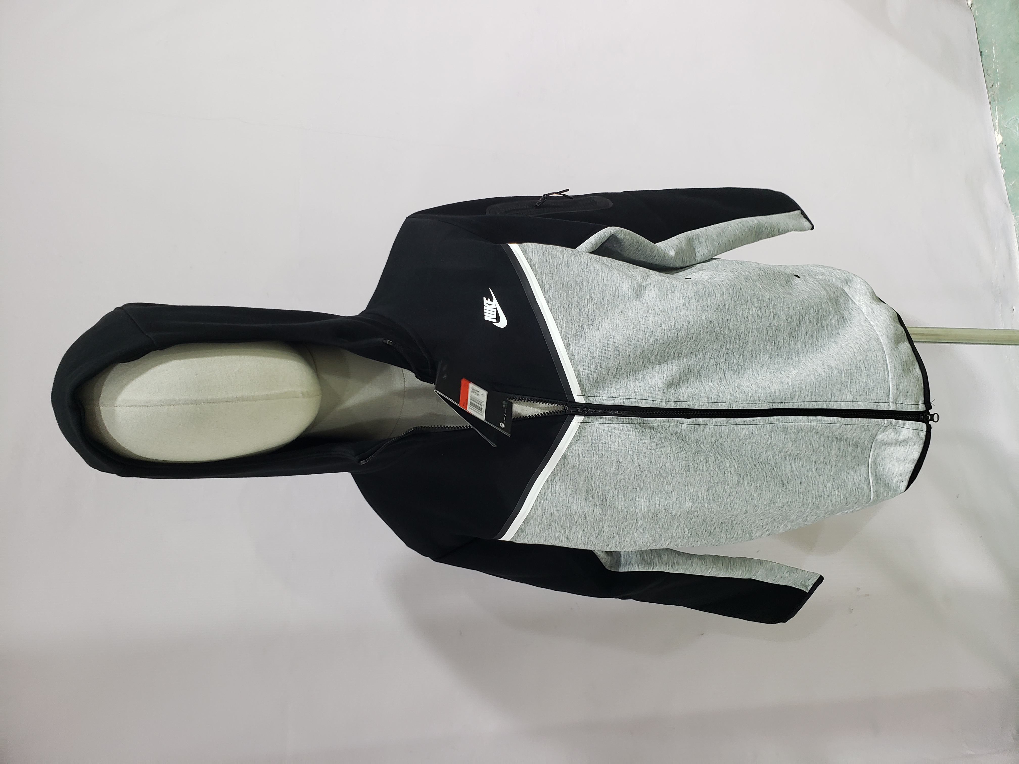 Nike Sportswear Tech Fleece Windrunner Full Zip Hoodie & Joggers Set Black/Dark Grey Heather/White YZ 1005-CU4489 review Stockxkicks 00