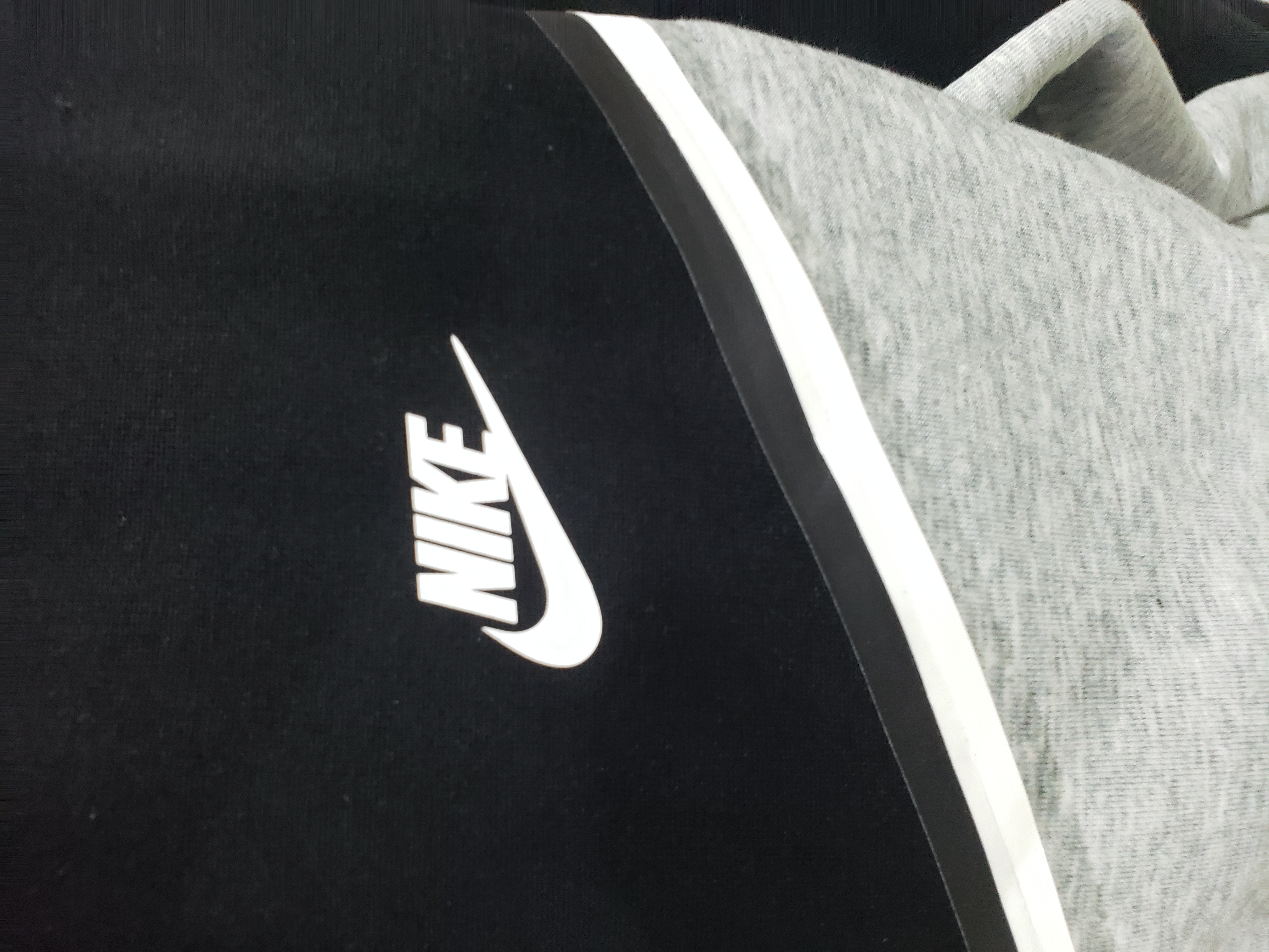 Nike Sportswear Tech Fleece Windrunner Full Zip Hoodie & Joggers Set Black/Dark Grey Heather/White YZ 1005-CU4489 review Stockxkicks 01