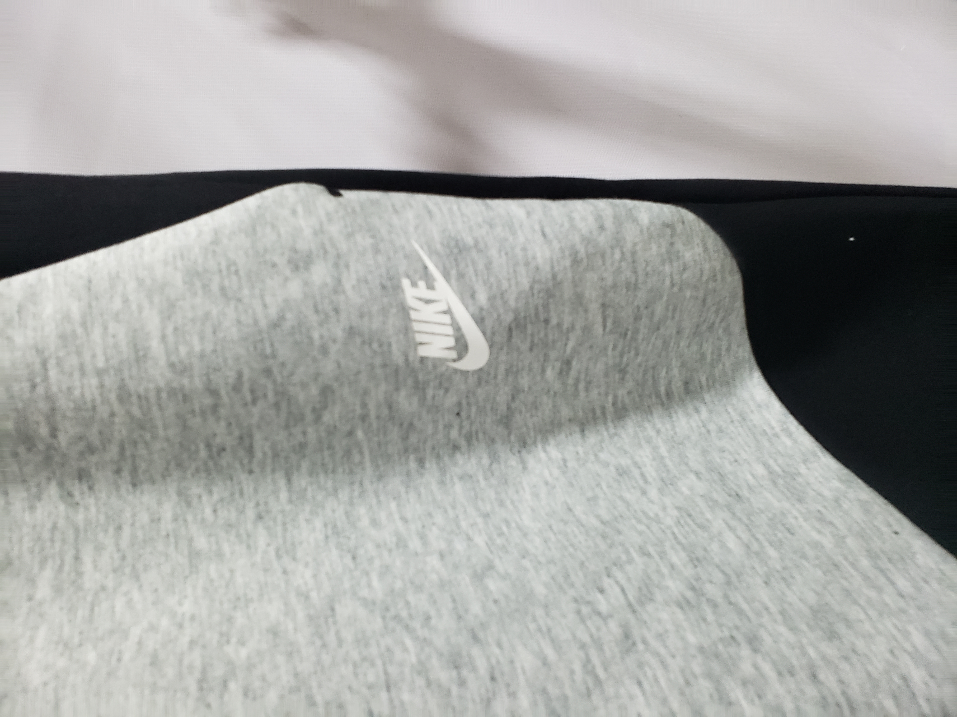 Nike Sportswear Tech Fleece Windrunner Full Zip Hoodie & Joggers Set Black/Dark Grey Heather/White YZ 1005-CU4489 review Stockxkicks 05