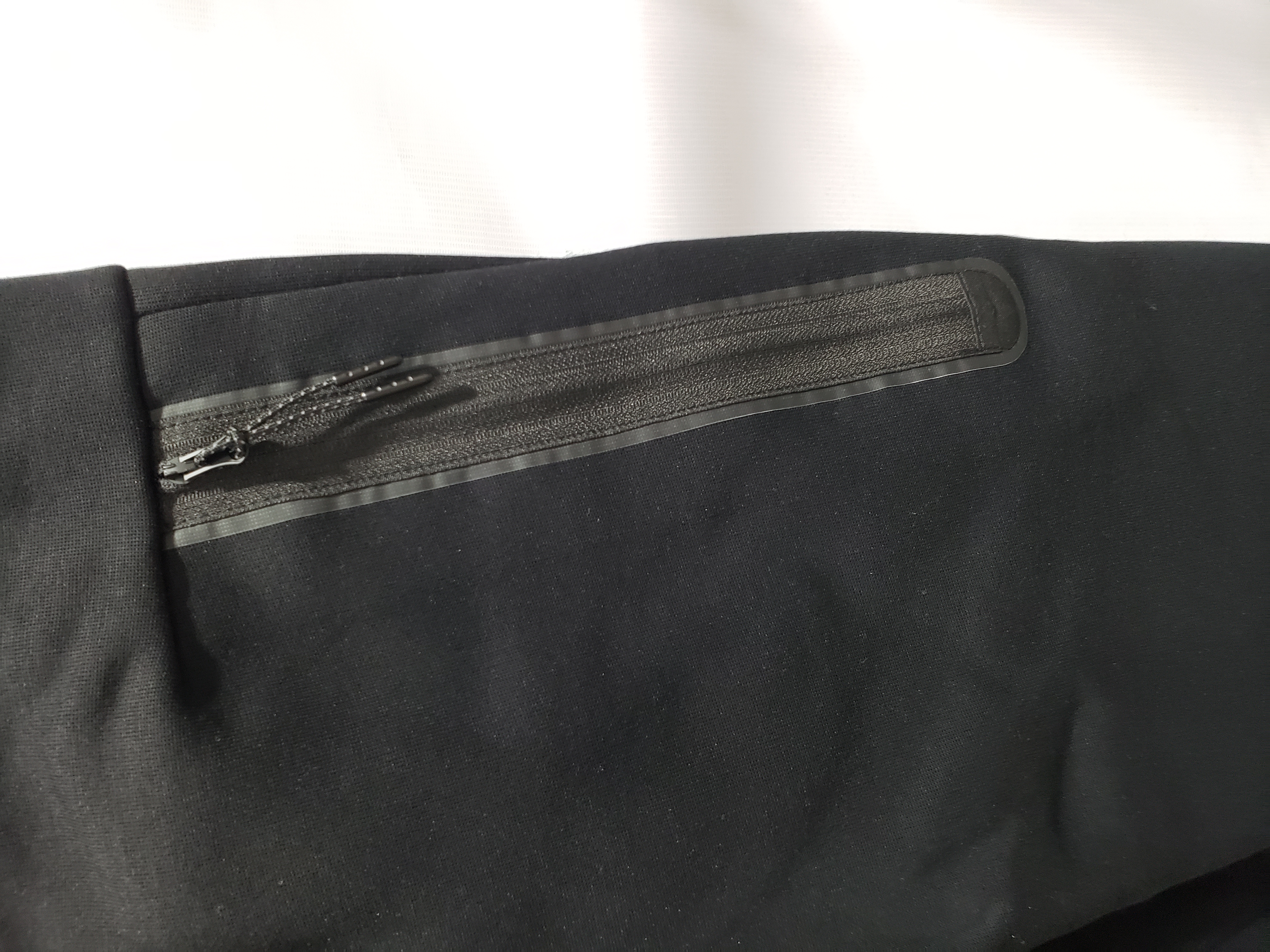 Nike Sportswear Tech Fleece Windrunner Full Zip Hoodie & Joggers Set Black/Dark Grey Heather/White YZ 1005-CU4489 review Stockxkicks 06