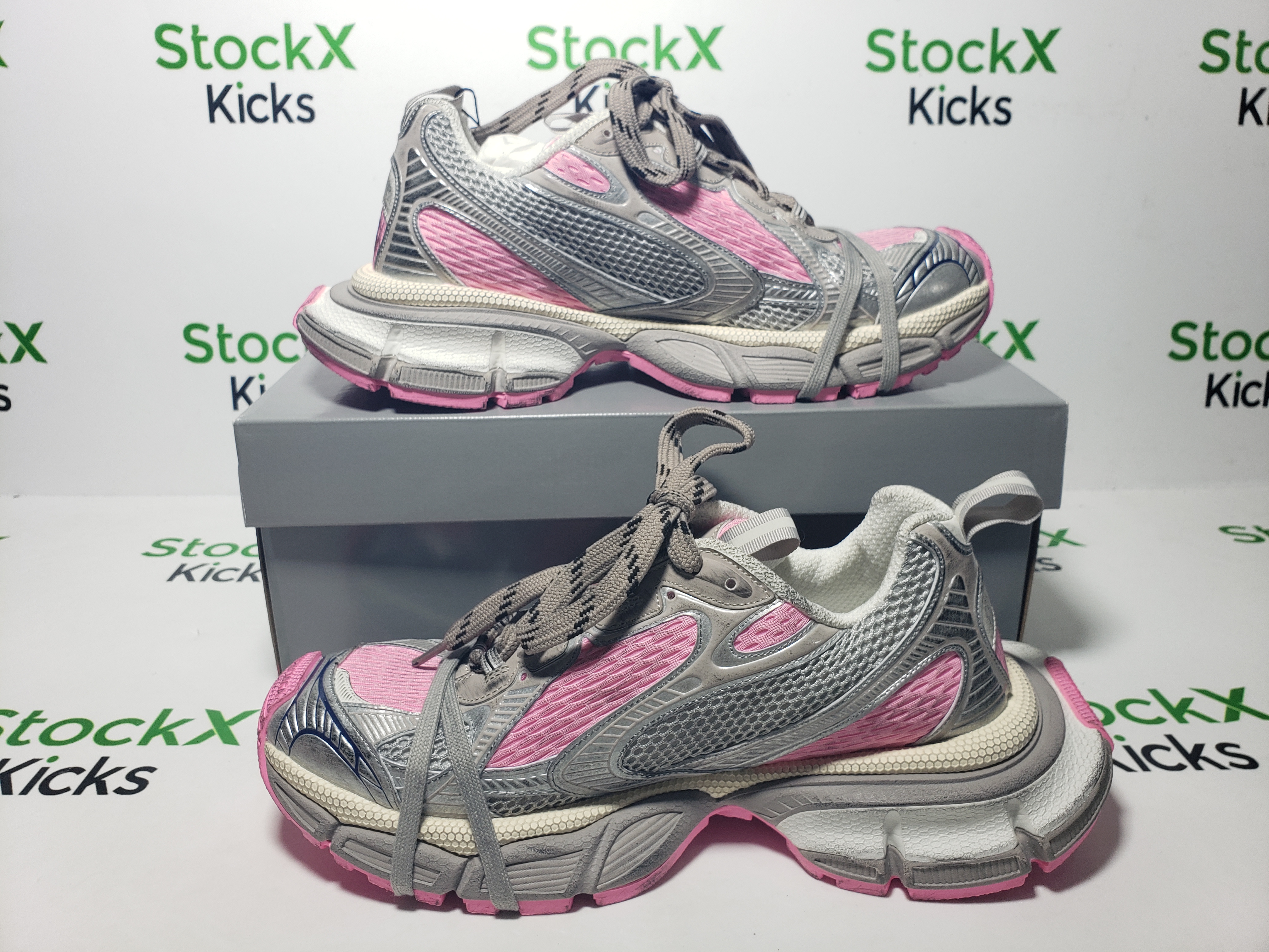 Balenciaga 3XL Sneaker Silver Pink 734731 W3XL5 9050 review Stockxkicks 06