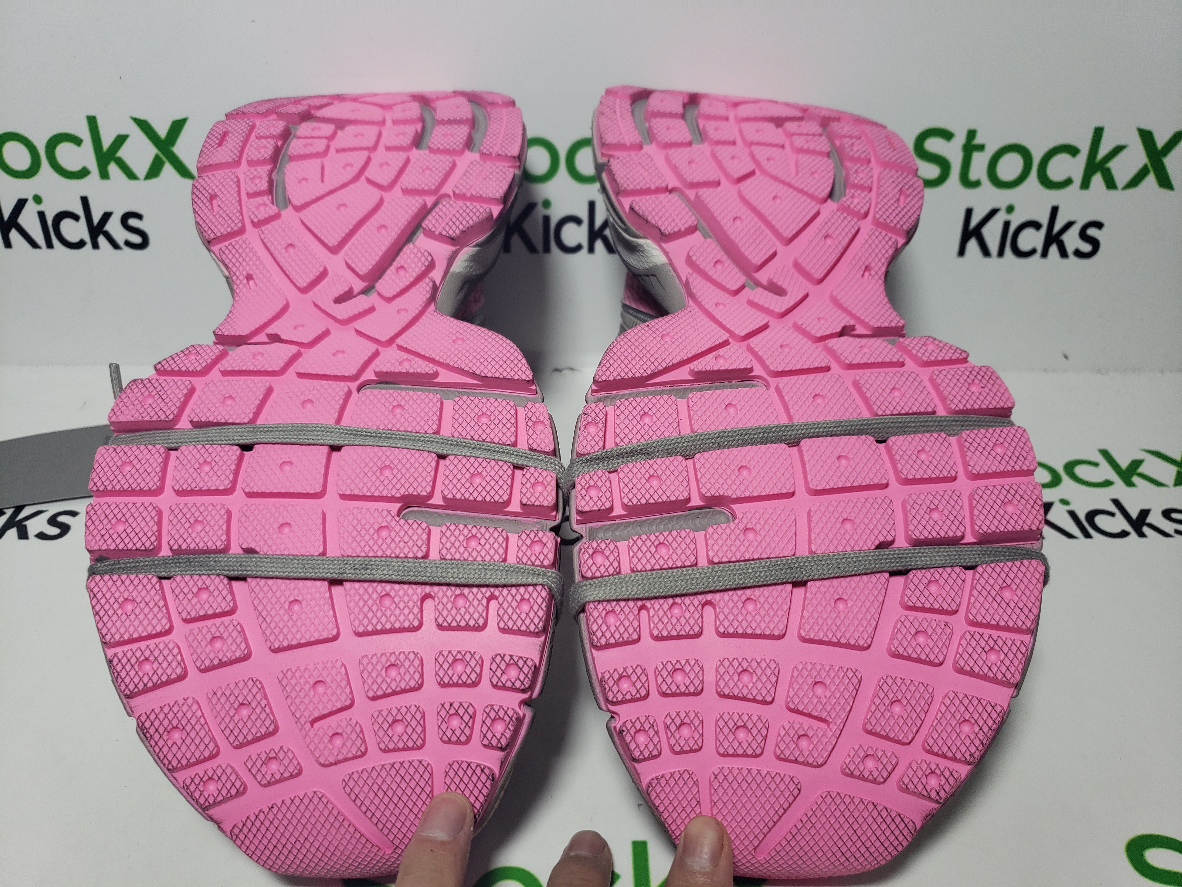 Balenciaga 3XL Sneaker Silver Pink 734731 W3XL5 9050 review Stockxkicks 04
