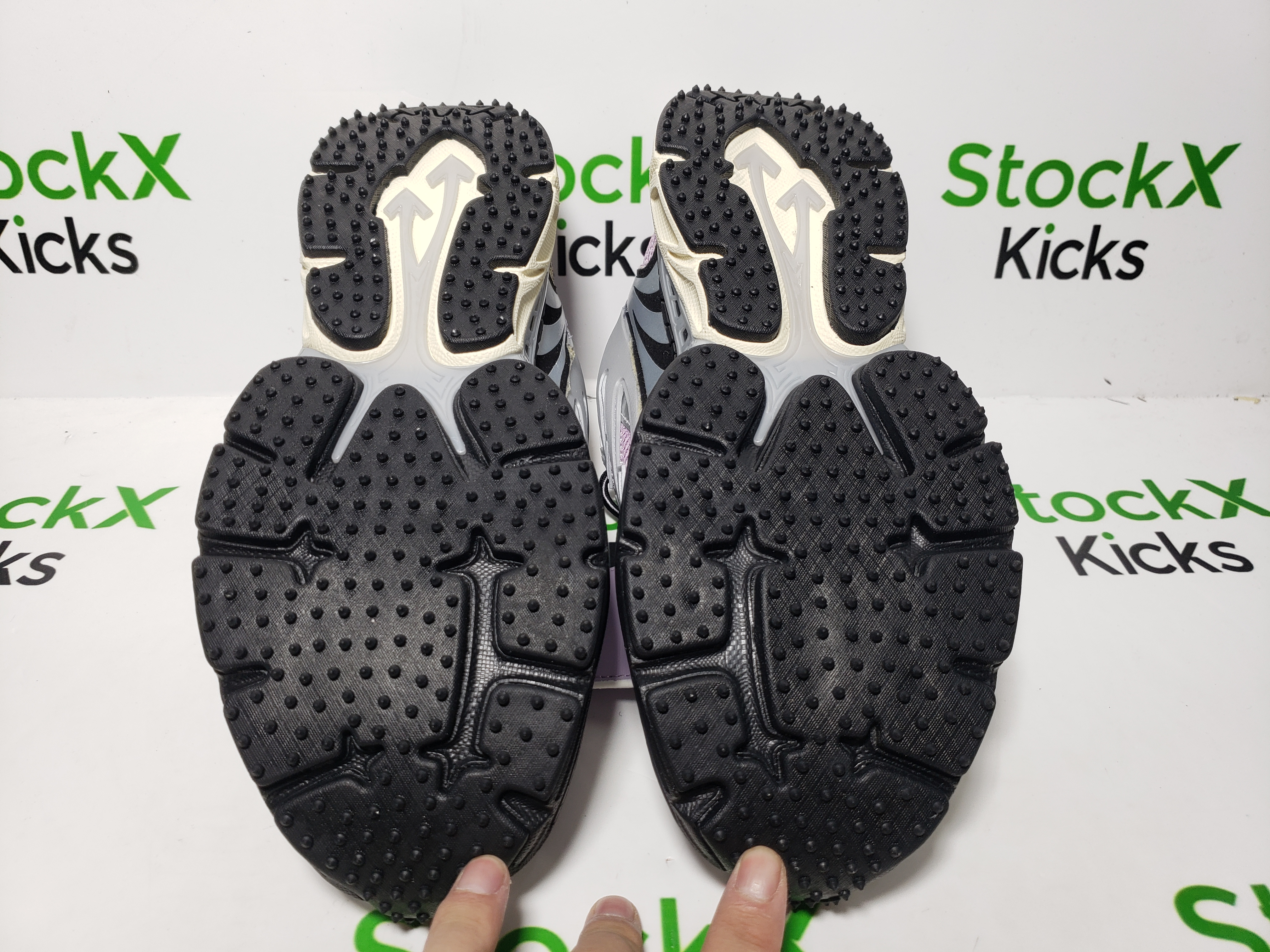 Off White Be Right Back Sneakers Pink Purple OWIA289S25 FAB00 1723F review Stockxkicks 04