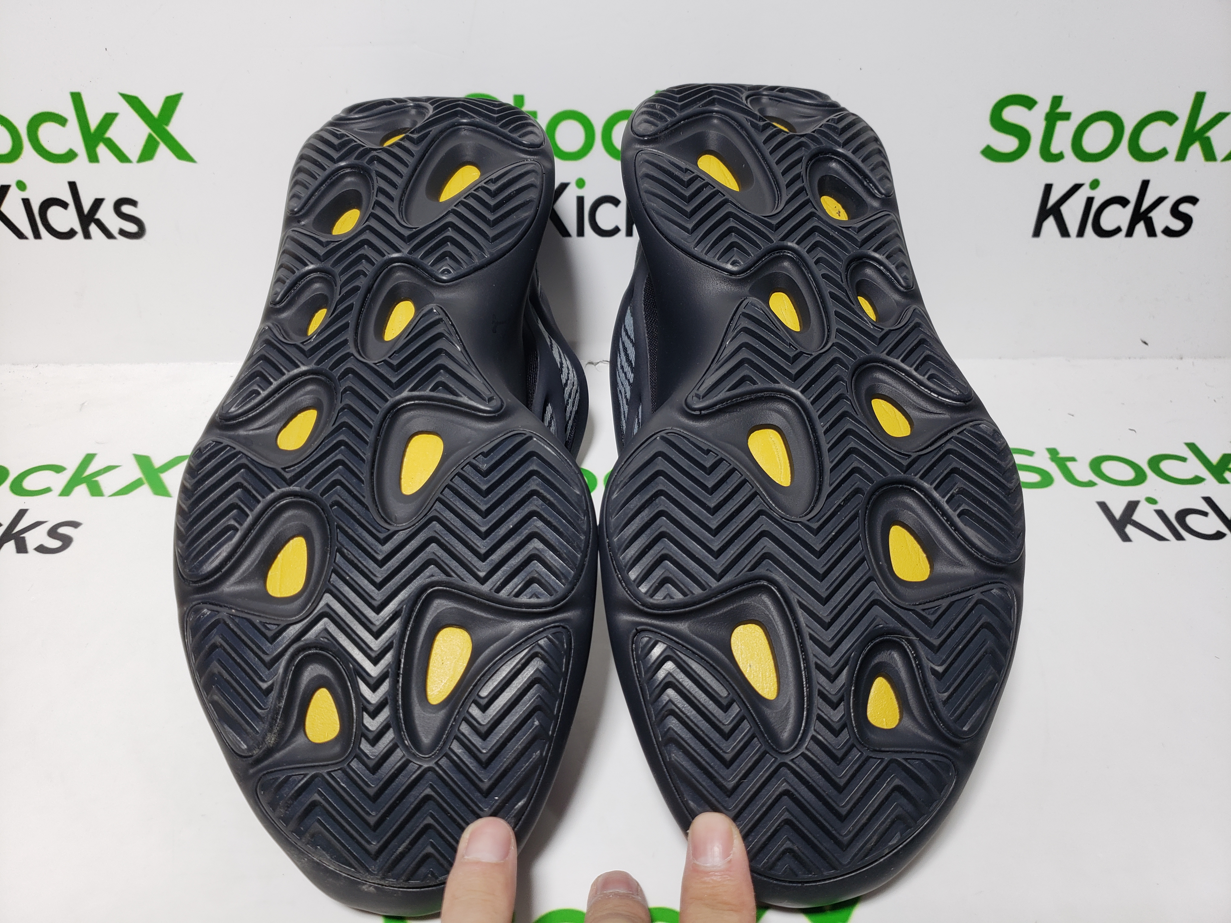 LJR Batch adidas Yeezy 700 V3 Alvah H67799 review Stockxkicks 04