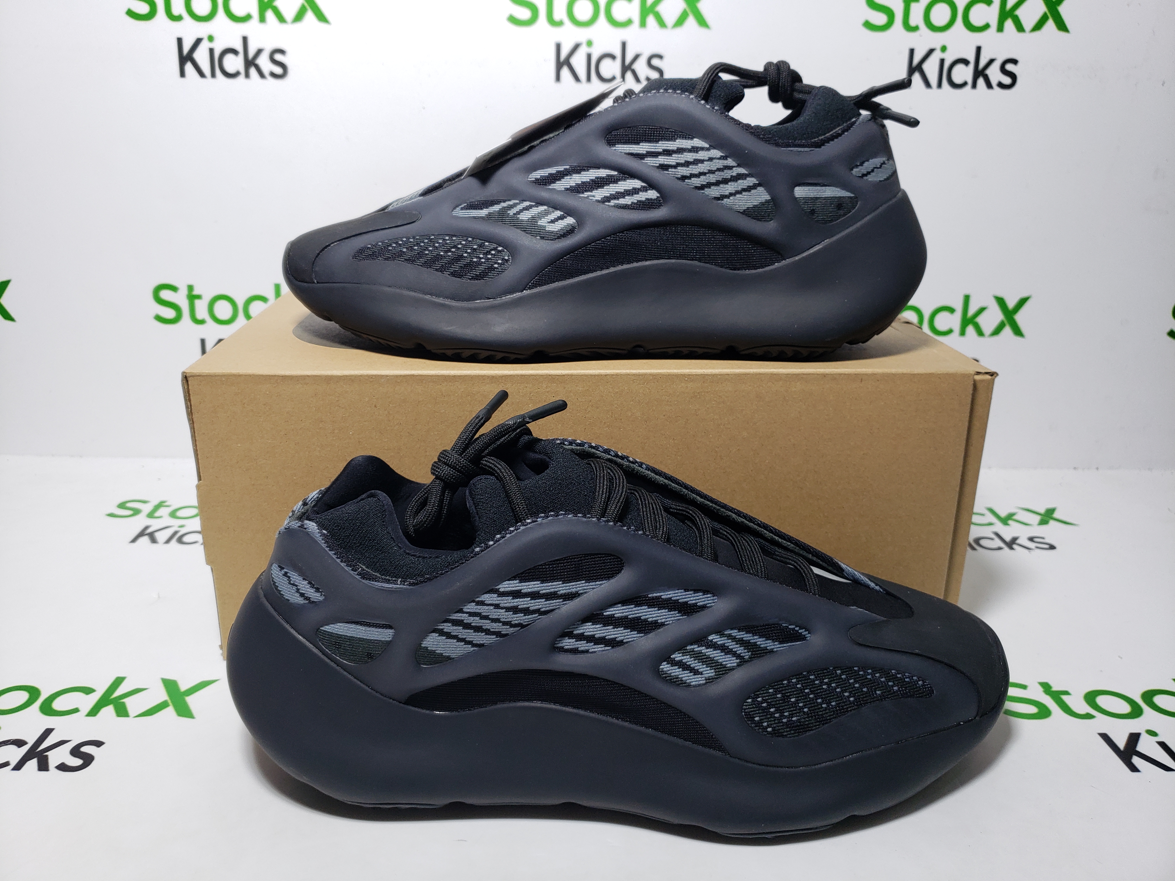 LJR Batch adidas Yeezy 700 V3 Alvah H67799 review Stockxkicks 05