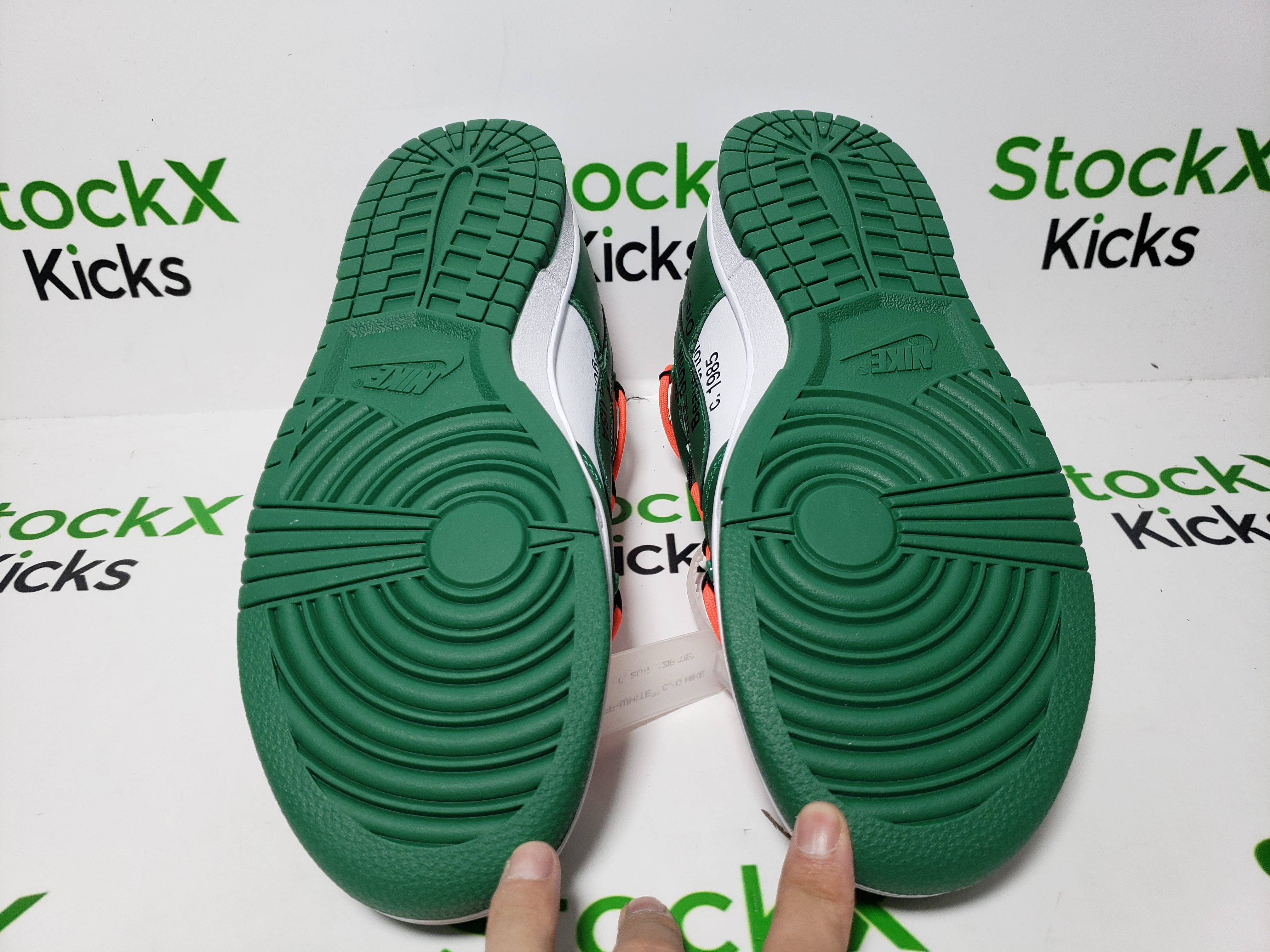 LJR Batch Nike Dunk Low Off-White Pine Green CT0856-100 review Stockxkicks 04