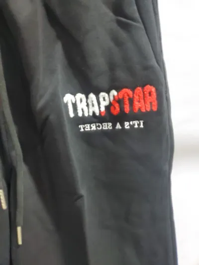 Trapstar Chenille Decoded Short Set Black/Red review Stockxkicks 06