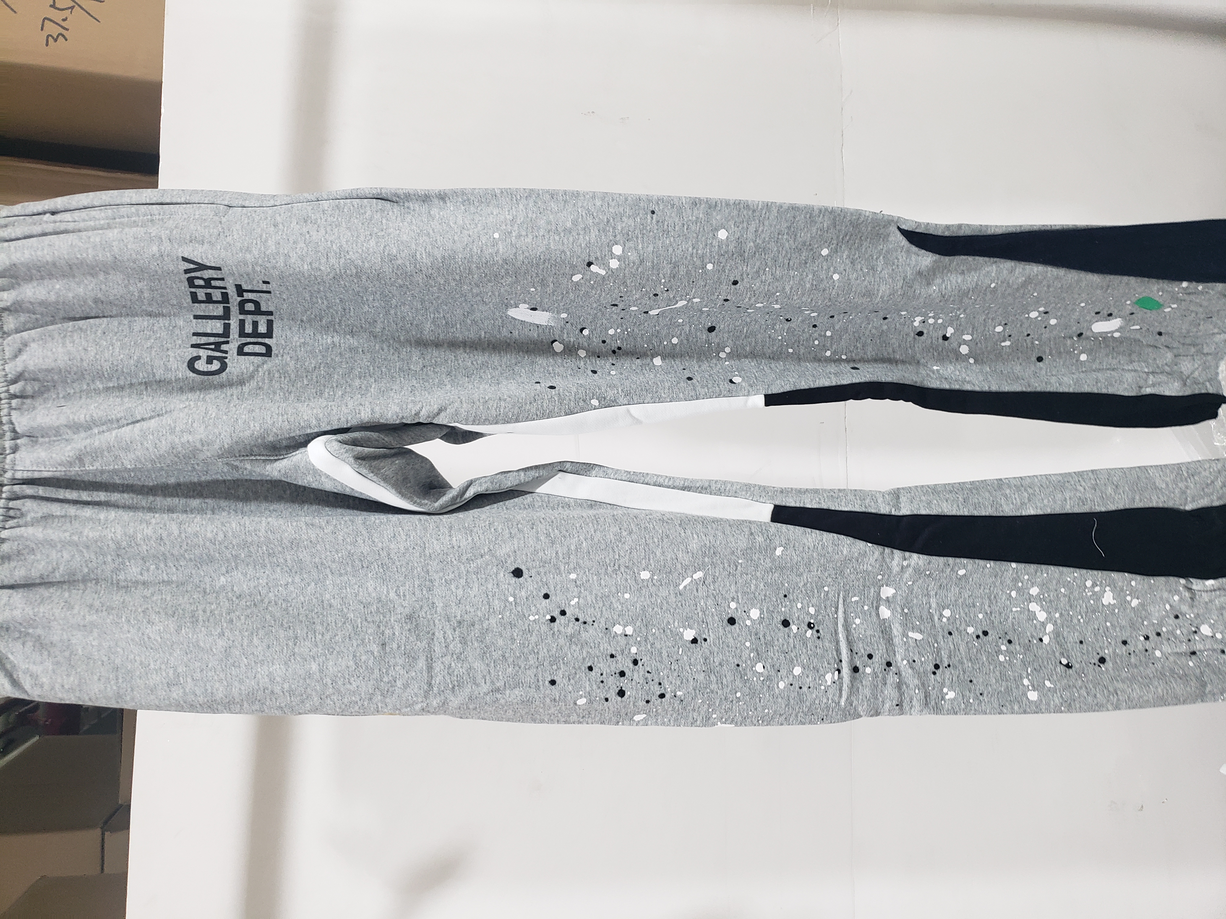 Gallery Dept. Painted Flare Sweat Pants Heather Grey review Stockxkicks 01