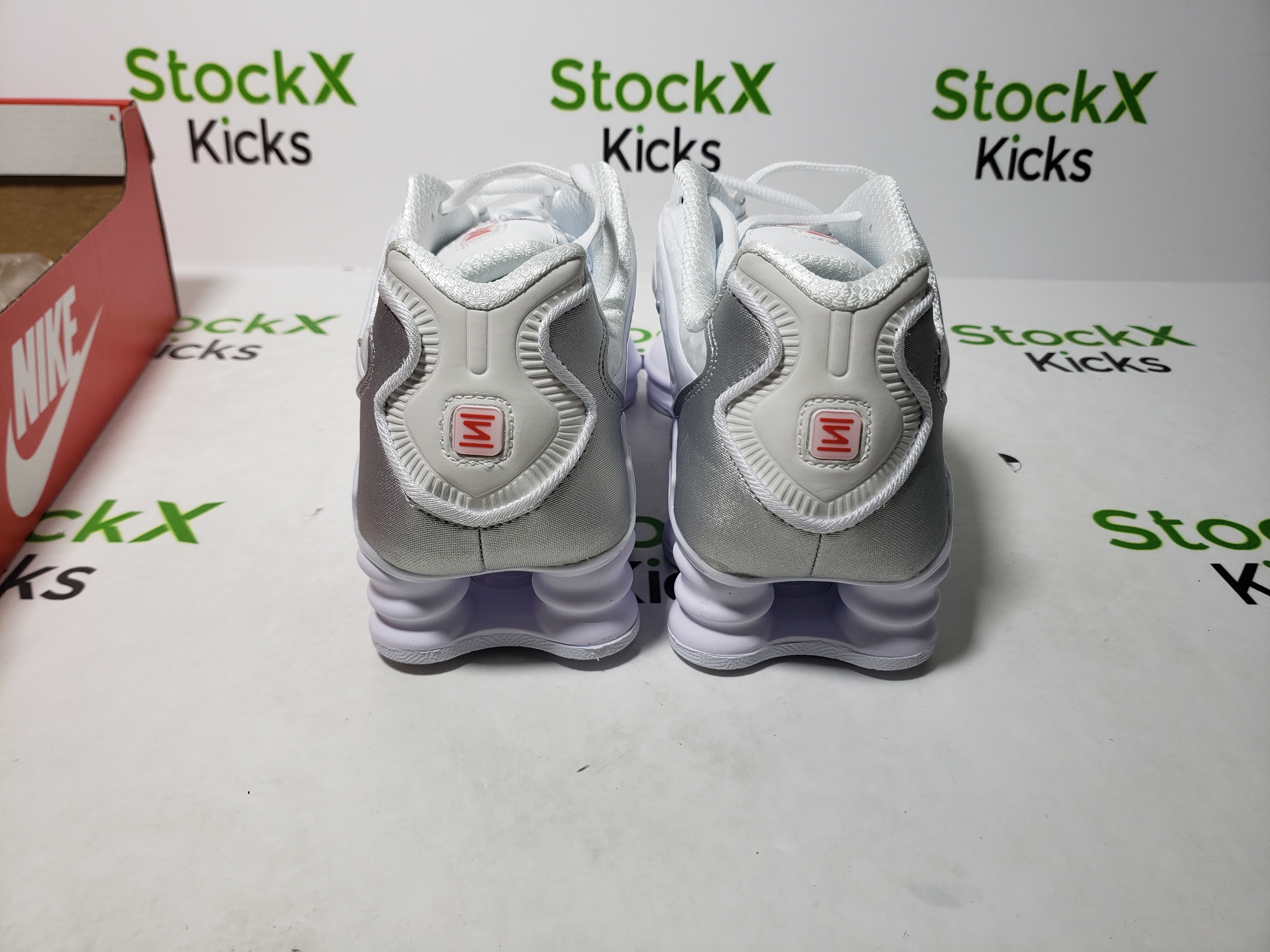 Nike Shox TL White Metallic Silver AV3595-100 review Stockxkicks 01