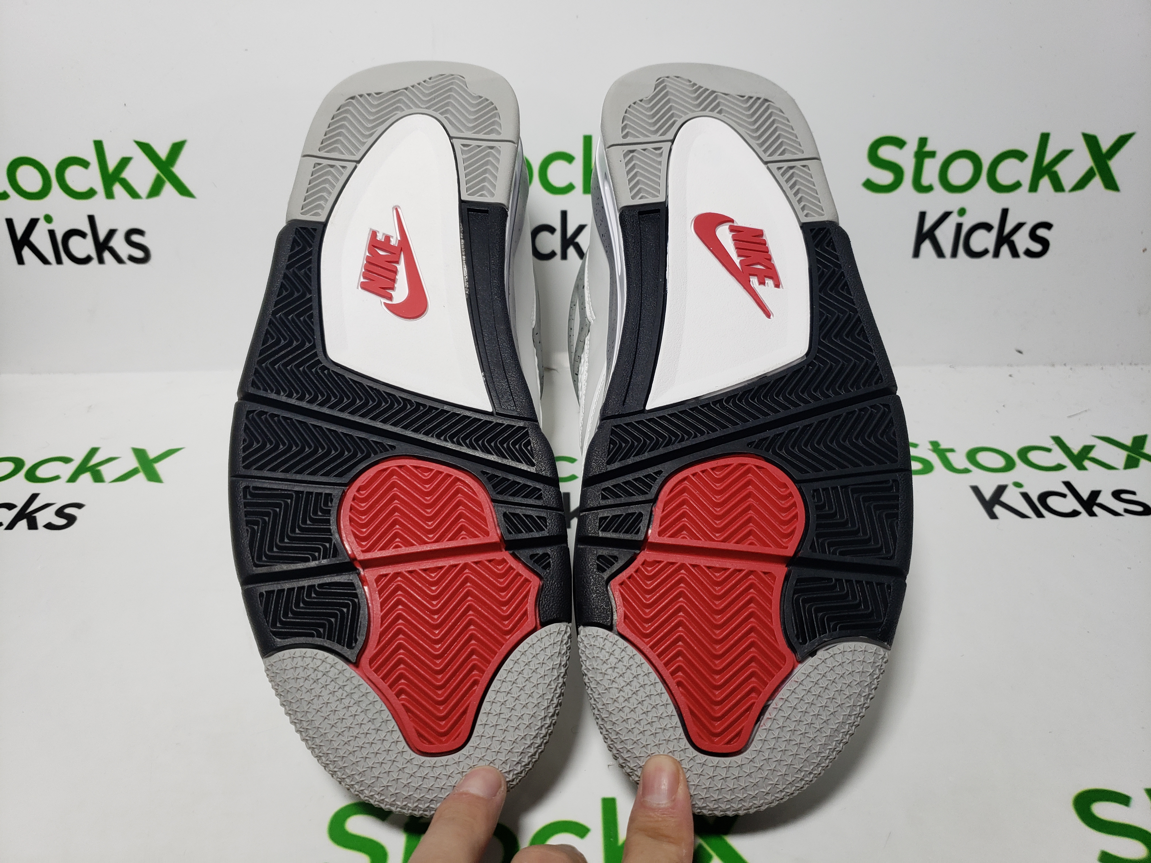 Special offer Batch Air Jordan 4 Retro OG White Cement FV5029-100（2025） review stockxkicks 04