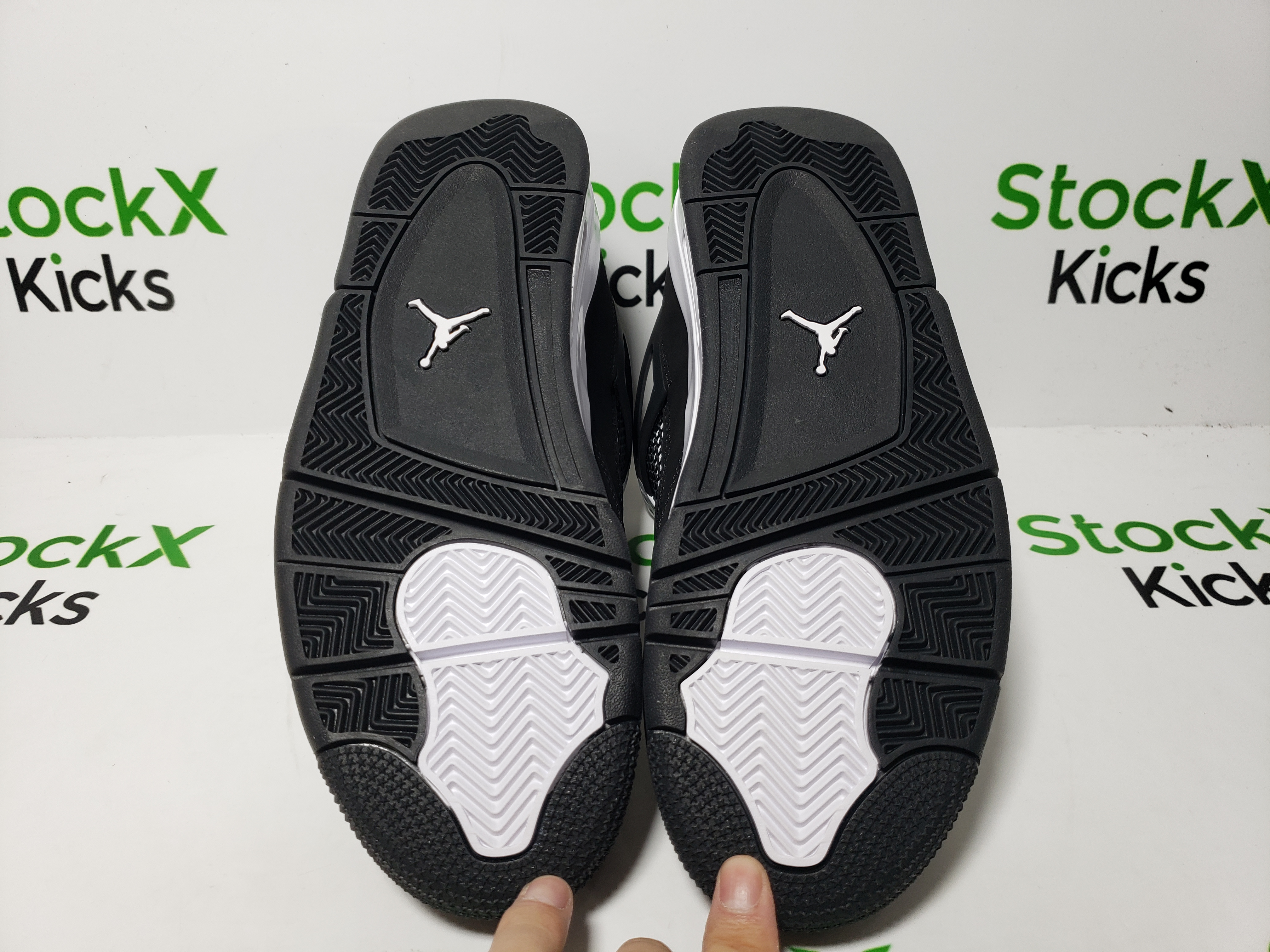 Special offer Batch  Air Jordan 4 Retro 'White Thunder' FQ8138-001 review Stockxkicks 02