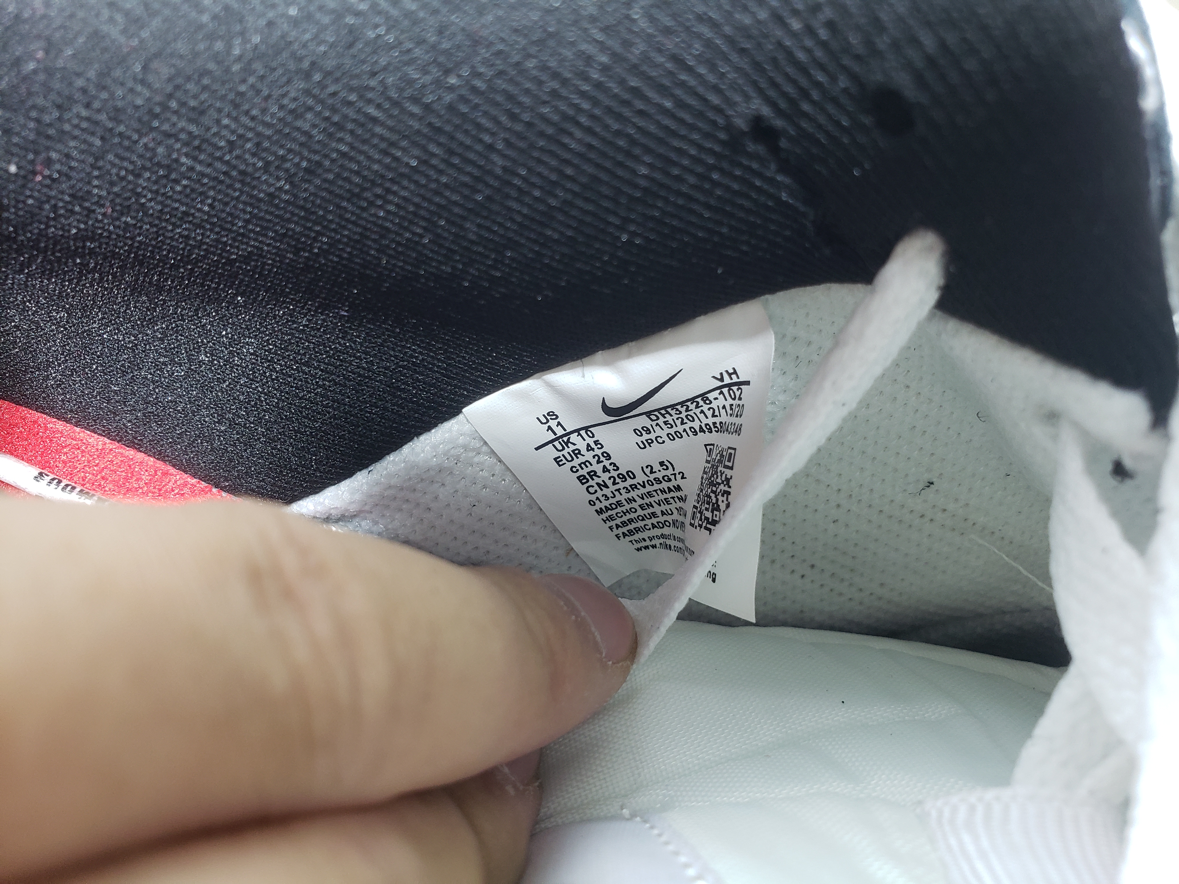 LJR Batch Nike SB Dunk Low Supreme Stars Black (2021) DH3228-102 review Stockxkicks 03