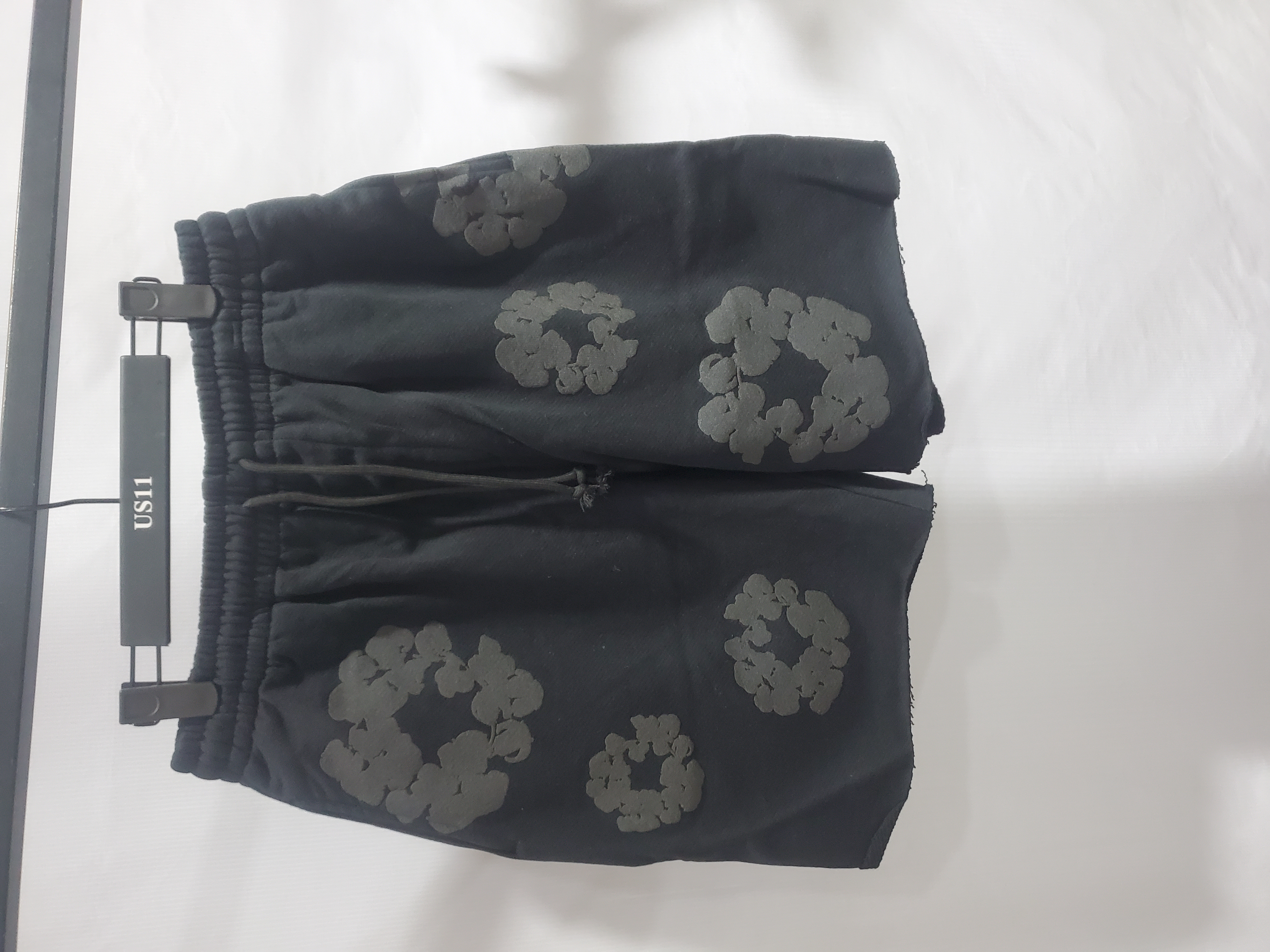 Denim Tears The Cotton Wreath Shorts Black Grey review Stockxkicks 01