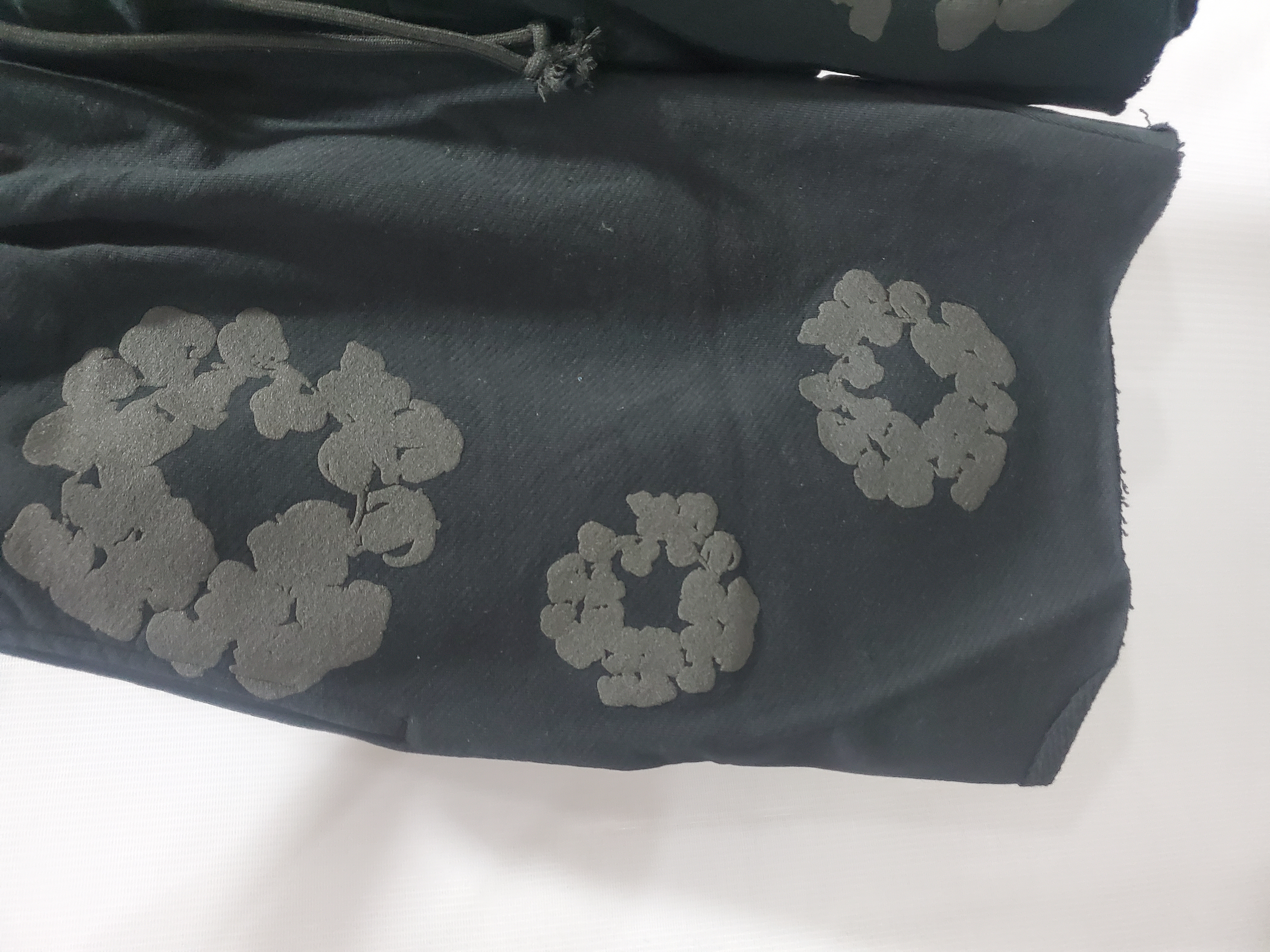 Denim Tears The Cotton Wreath Shorts Black Grey review Stockxkicks 03