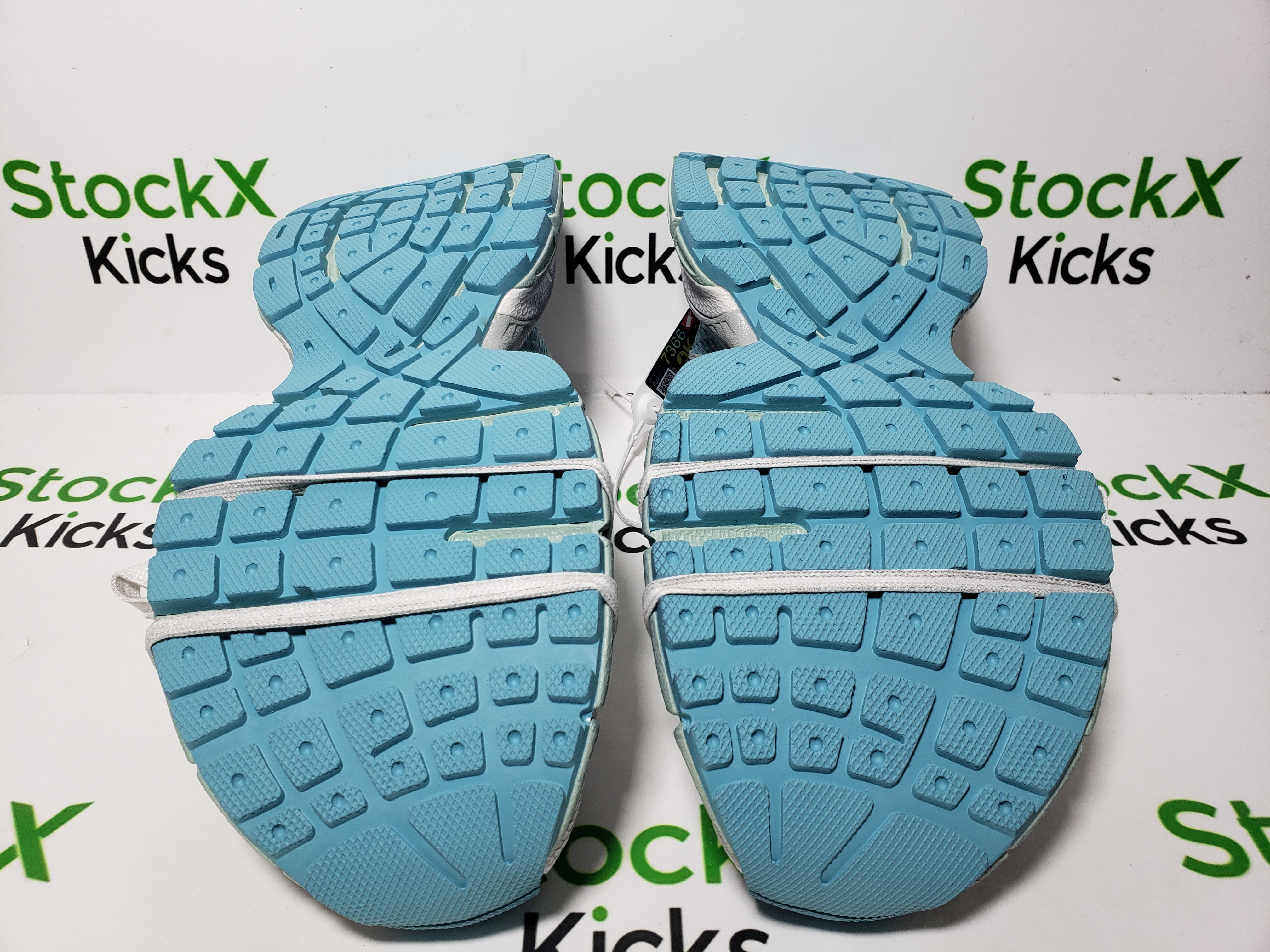 Balenciaga 3XL Sneaker White Silver Blue 734731 W3XL5 4095  review Stockxkicks 04