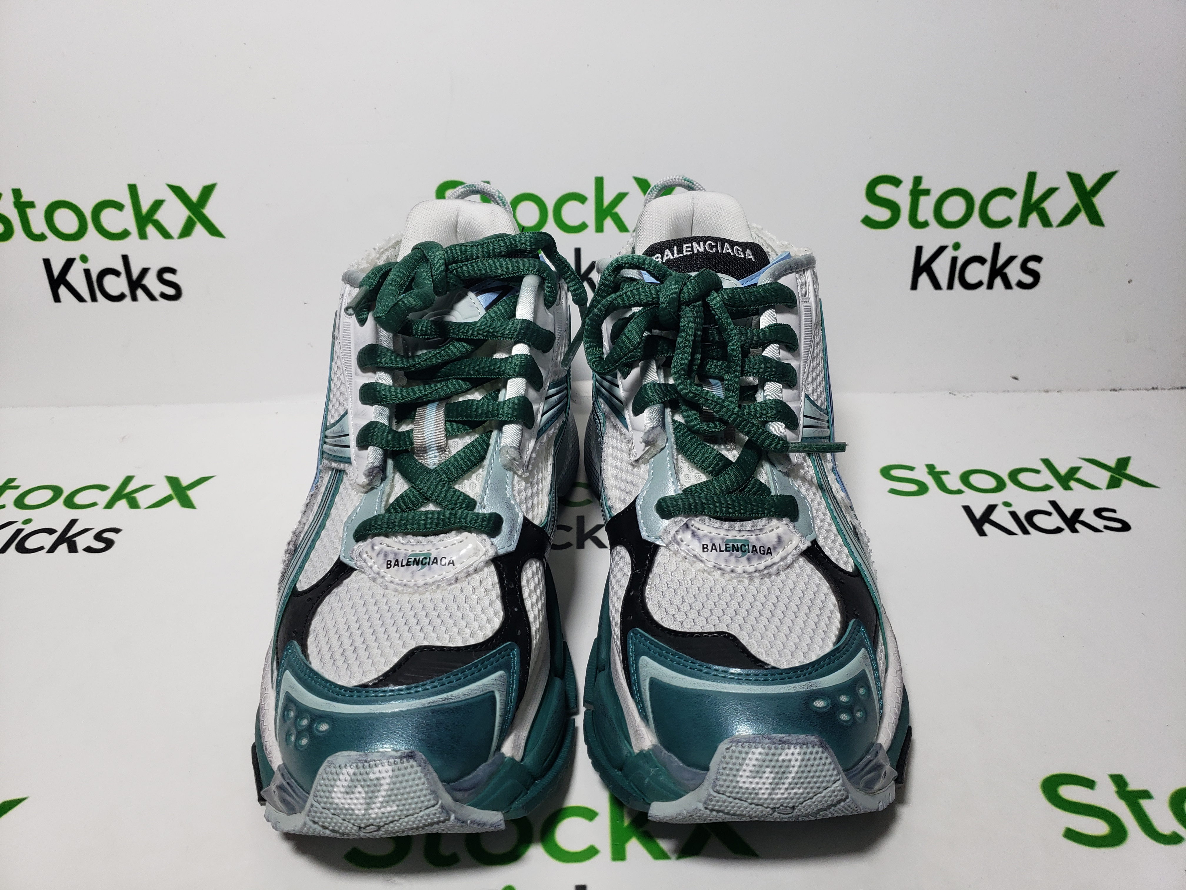 Balenciaga Runner Sneaker White Green Blue 772774 W3RMU 9034 review Stockxkicks 01