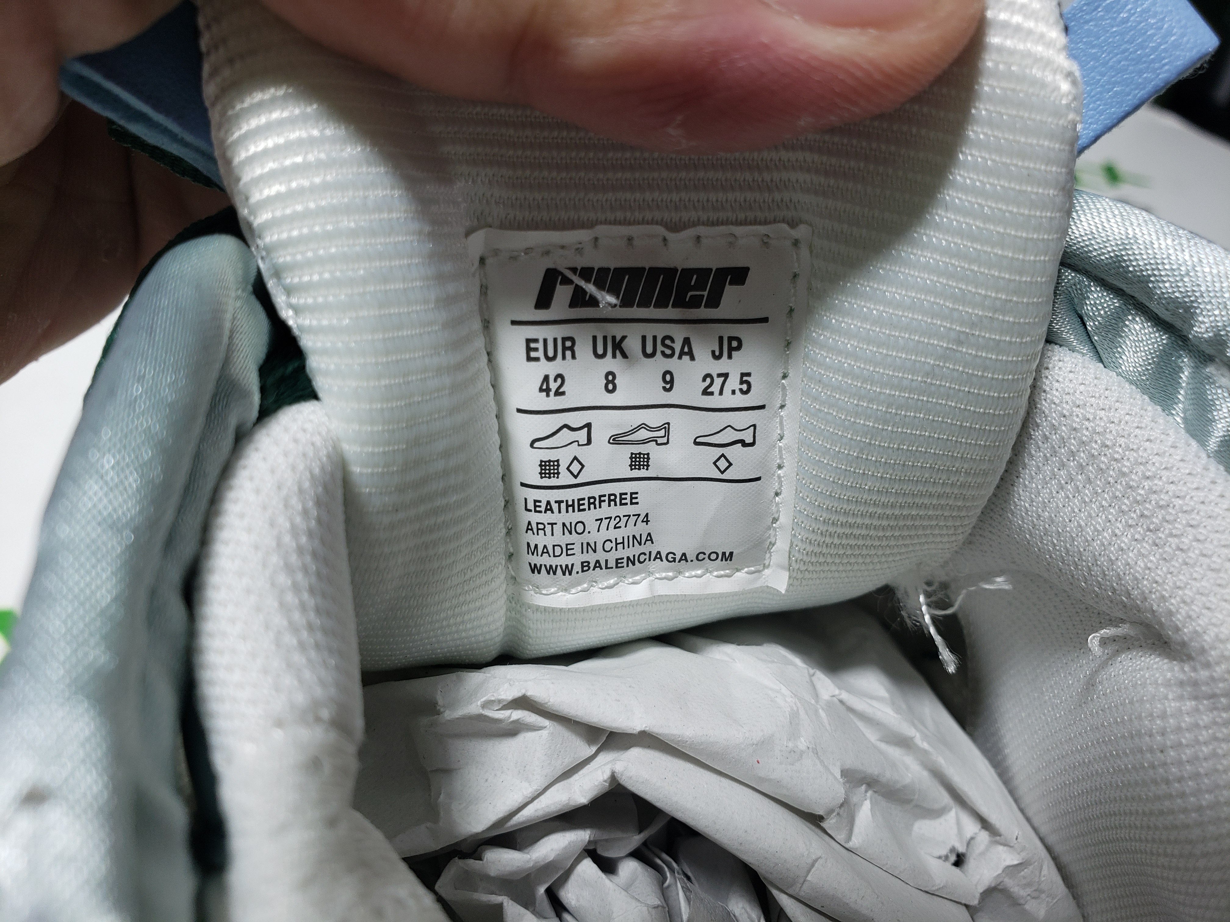 Balenciaga Runner Sneaker White Green Blue 772774 W3RMU 9034 review Stockxkicks 03