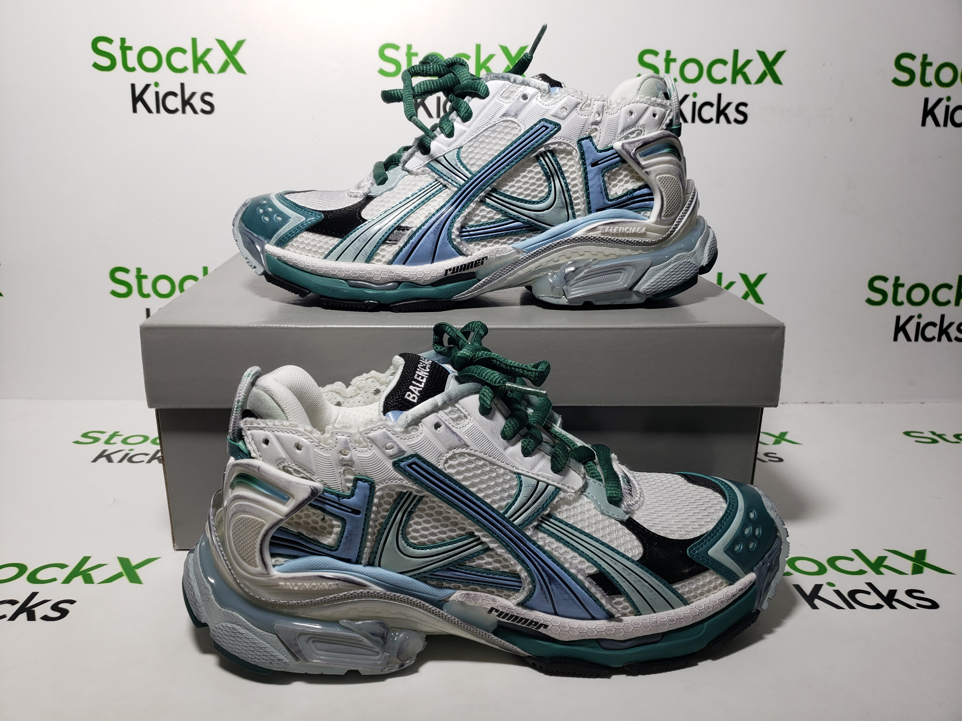 Balenciaga Runner Sneaker White Green Blue 772774 W3RMU 9034 review Stockxkicks 05