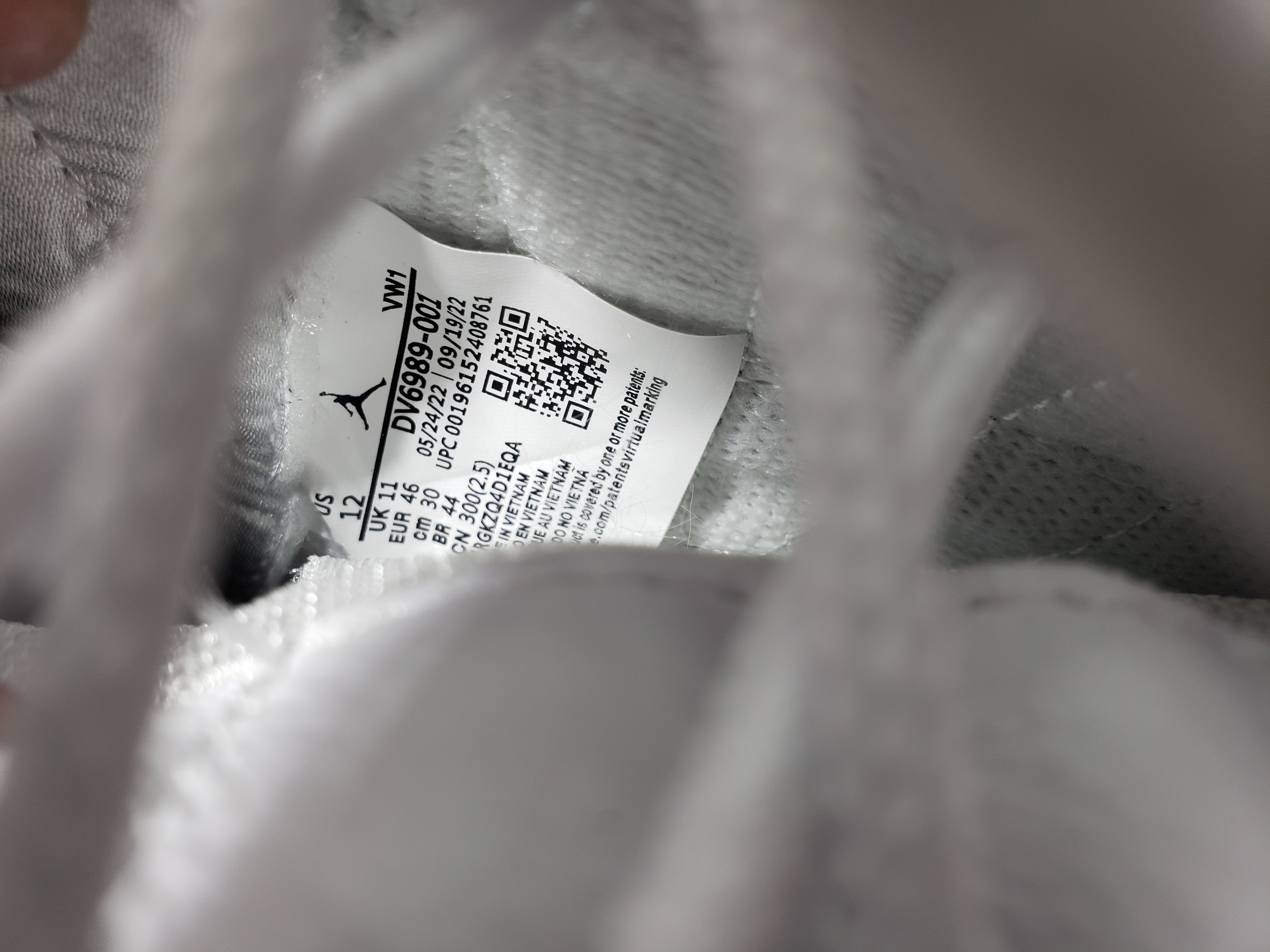 PK God Batch Air Jordan 12 Baijiu Red D76989-100 review Stockxkicks 03