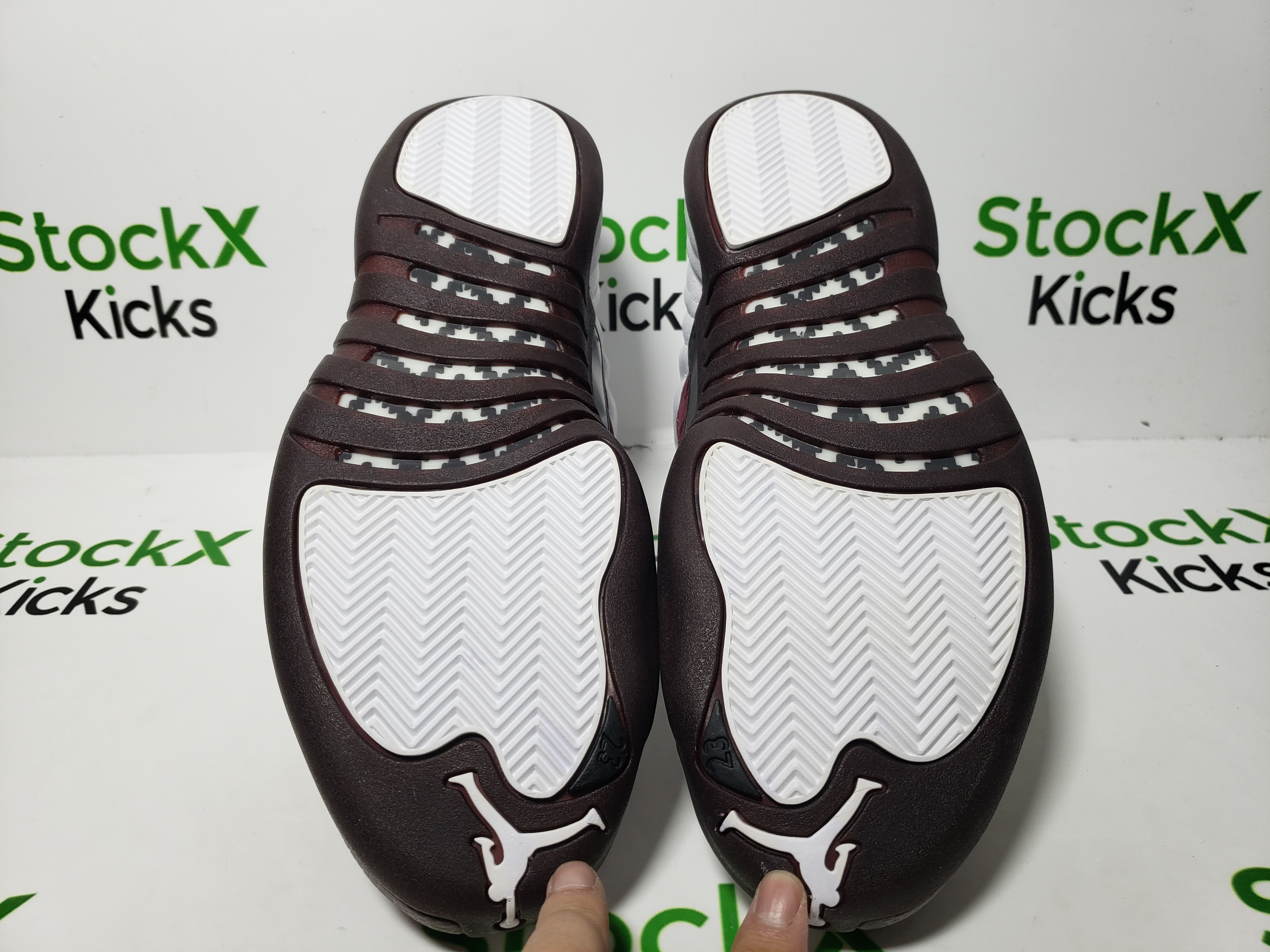 PK God Batch Air Jordan 12 Baijiu Red D76989-100 review Stockxkicks 04