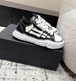 MIHARA YASUHIRO White And Black Bones NO.728 review Jayden Medeiros